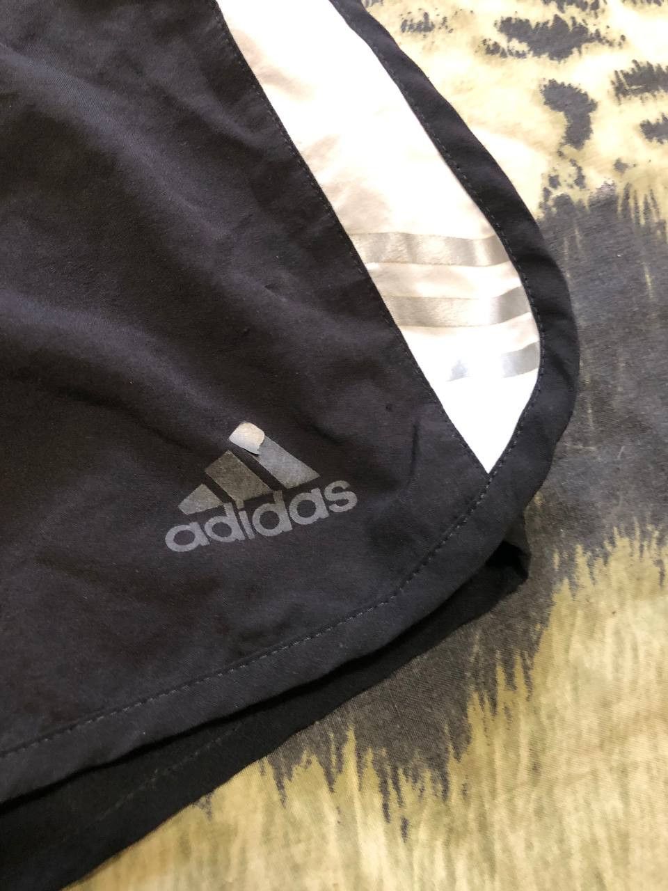 Adidas 90s Vintage Adidas Streetwear Shorts Size US 34 / EU 50 - 2 Thumbnail