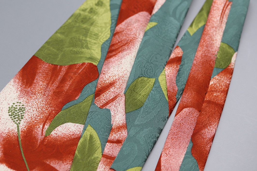 Other Gino Pilato Vintage Silk Tie with Bold Red Lily Floral Print Size ONE SIZE - 9 Thumbnail