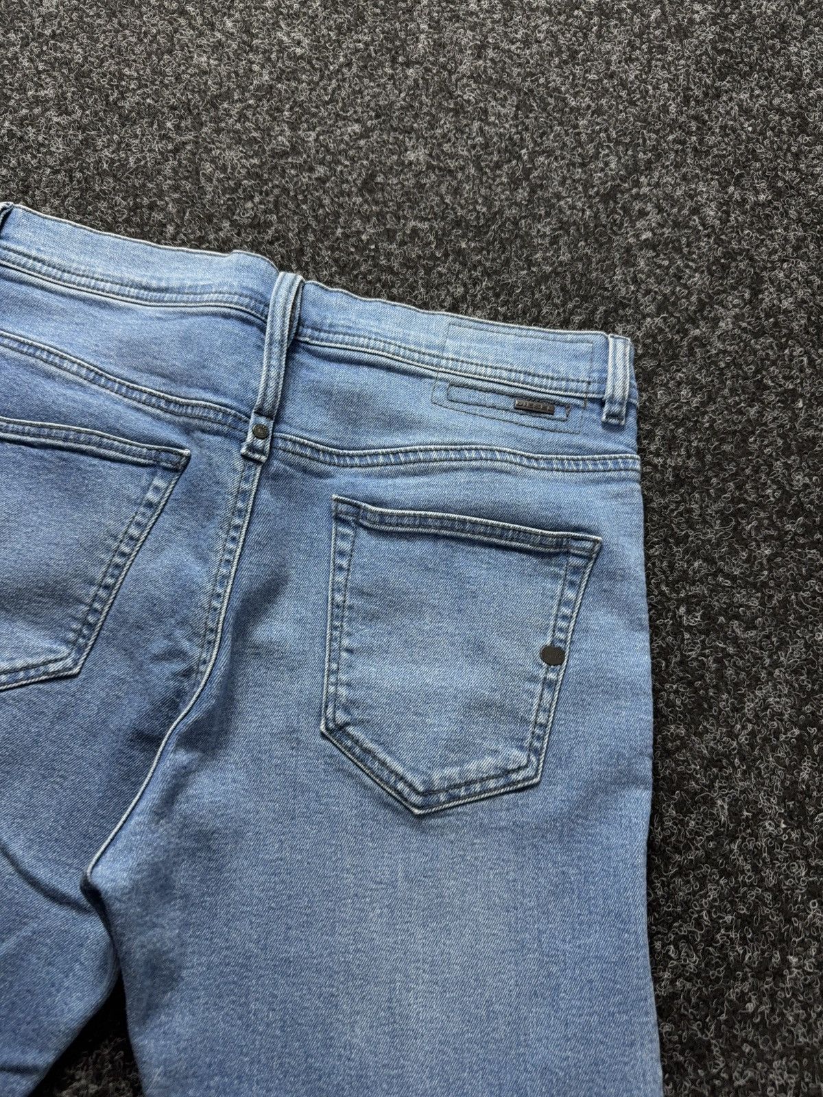 Diesel Luxury Diesel 00s Cropped Jeans Light Wash Distressed Denim Size 26" / US 2 / IT 38 - 15 Thumbnail