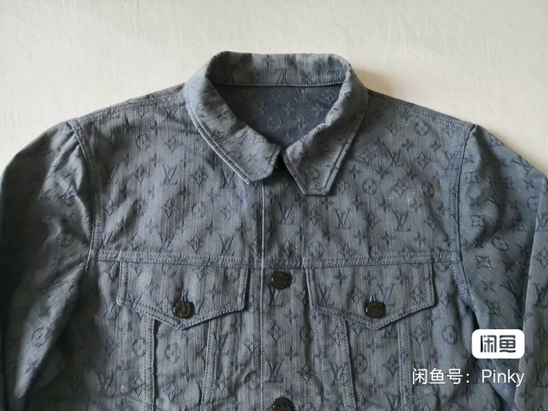 Louis Vuitton Louis Vuitton Classic denim jacket with full printed logo j Size US L / EU 52-54 / 3 - 3 Thumbnail