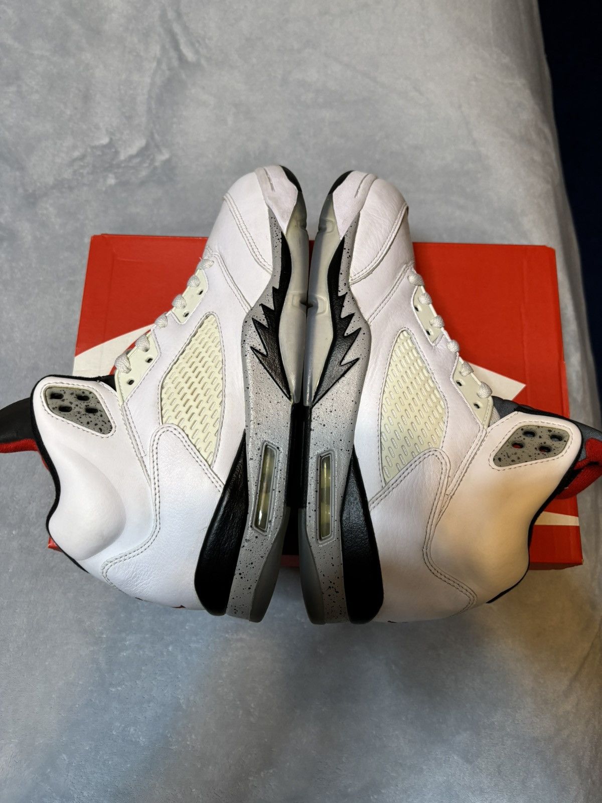 Jordan Brand Air Jordan 5 Retro White Cement 2017 Size 10 Size US 10 / EU 43 - 3 Thumbnail