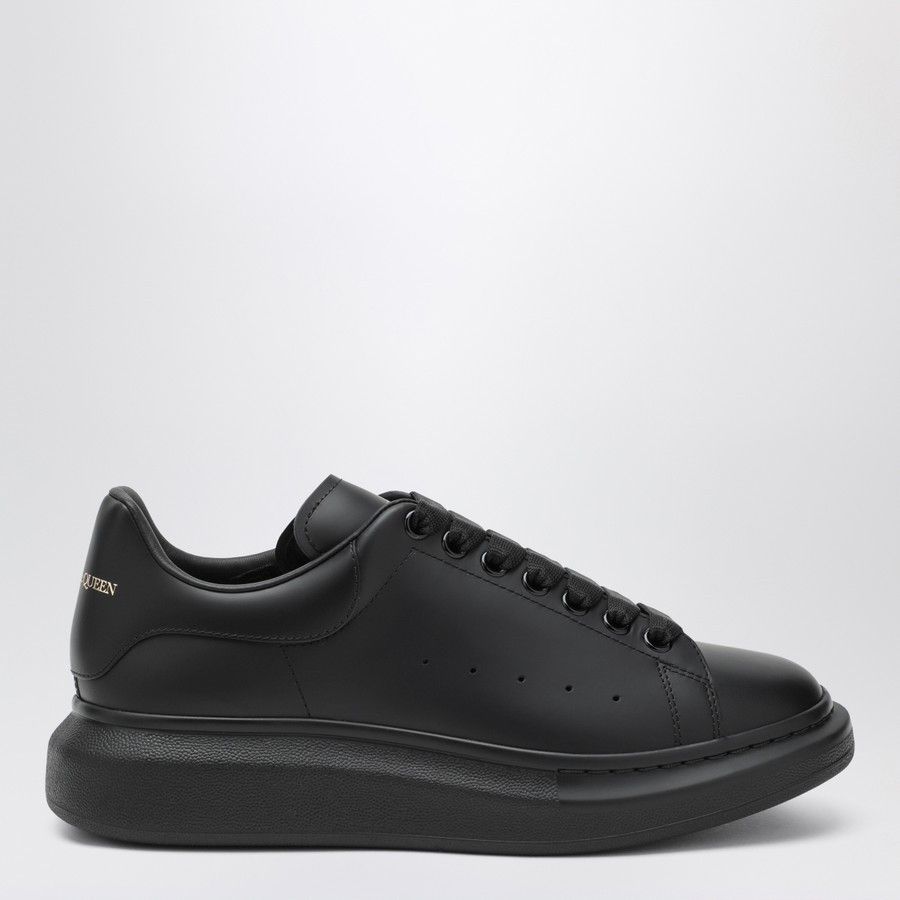 Alexander McQueen o1d2blof0126 Oversize Low-Top Sneakers in Black Size US 6.5 / EU 39-40 - 1 Thumbnail