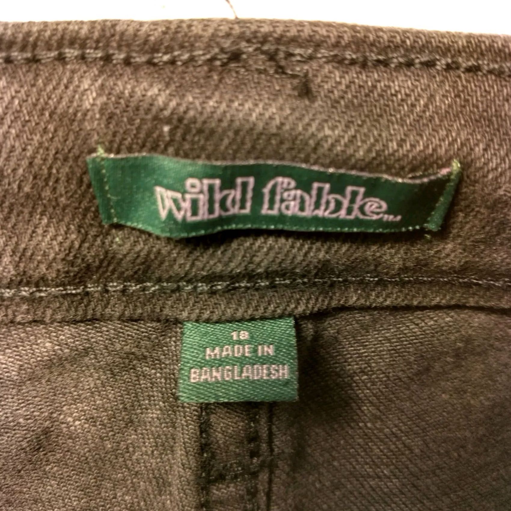 Vintage Wild Fable Women Jeans 18 High Rise Slim Black Distressed Denim Size 40" / US 18 - 7 Thumbnail