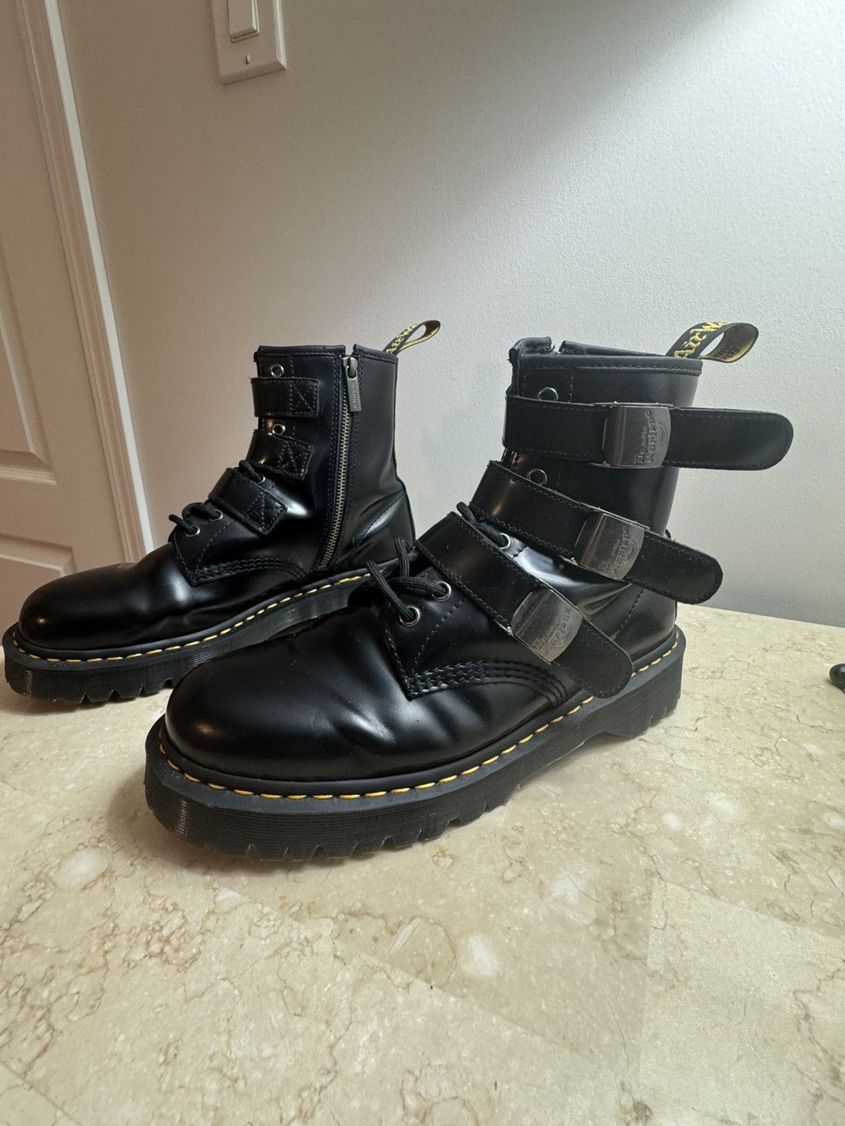 Dr. Martens Dr. Martens Fenimore 8 Boots Size US 10 / EU 43 - 4 Thumbnail