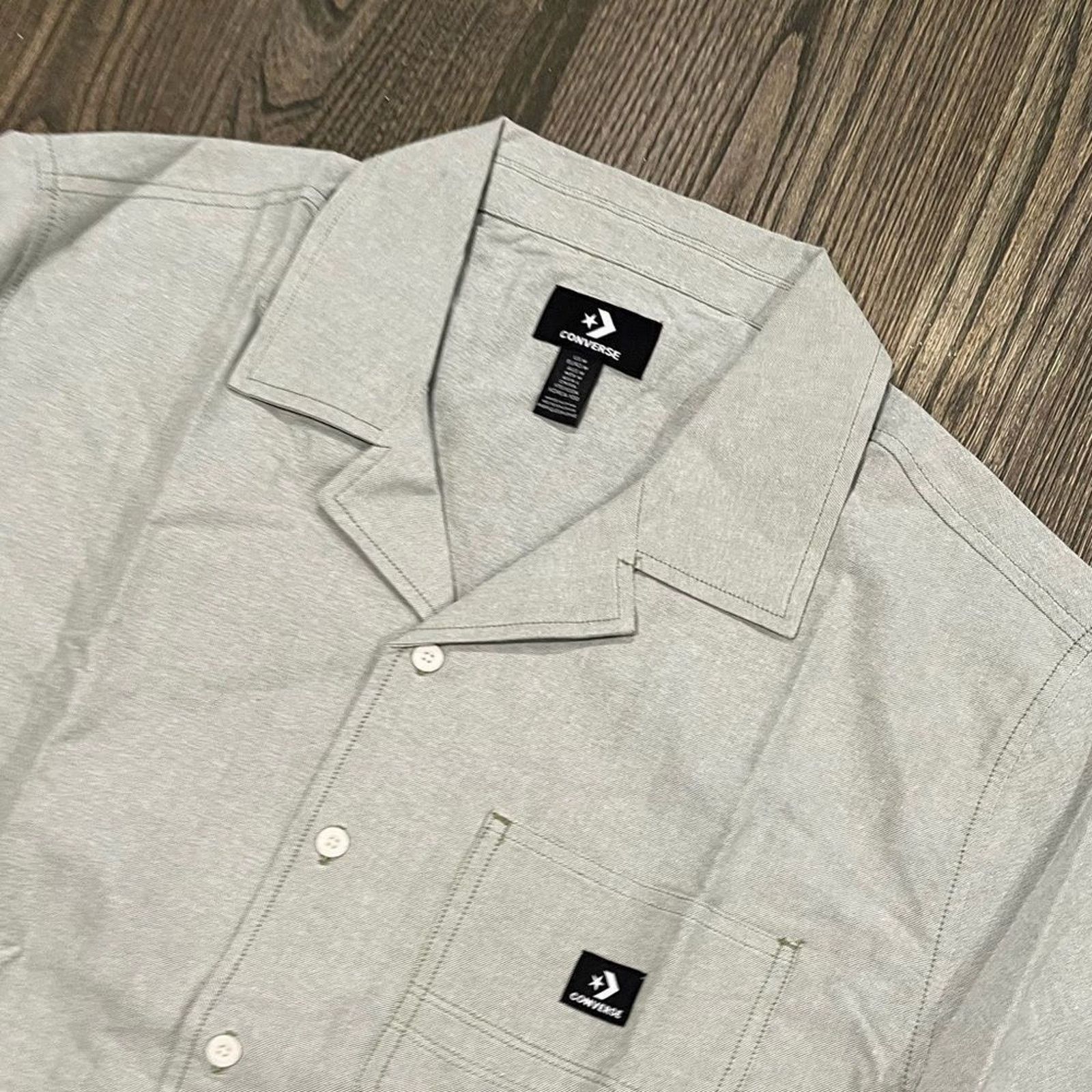 Converse NWT Converse Button-Up Shirt Back Print Short Sleeve Gray M Size US M / EU 48-50 / 2 - 3 Thumbnail