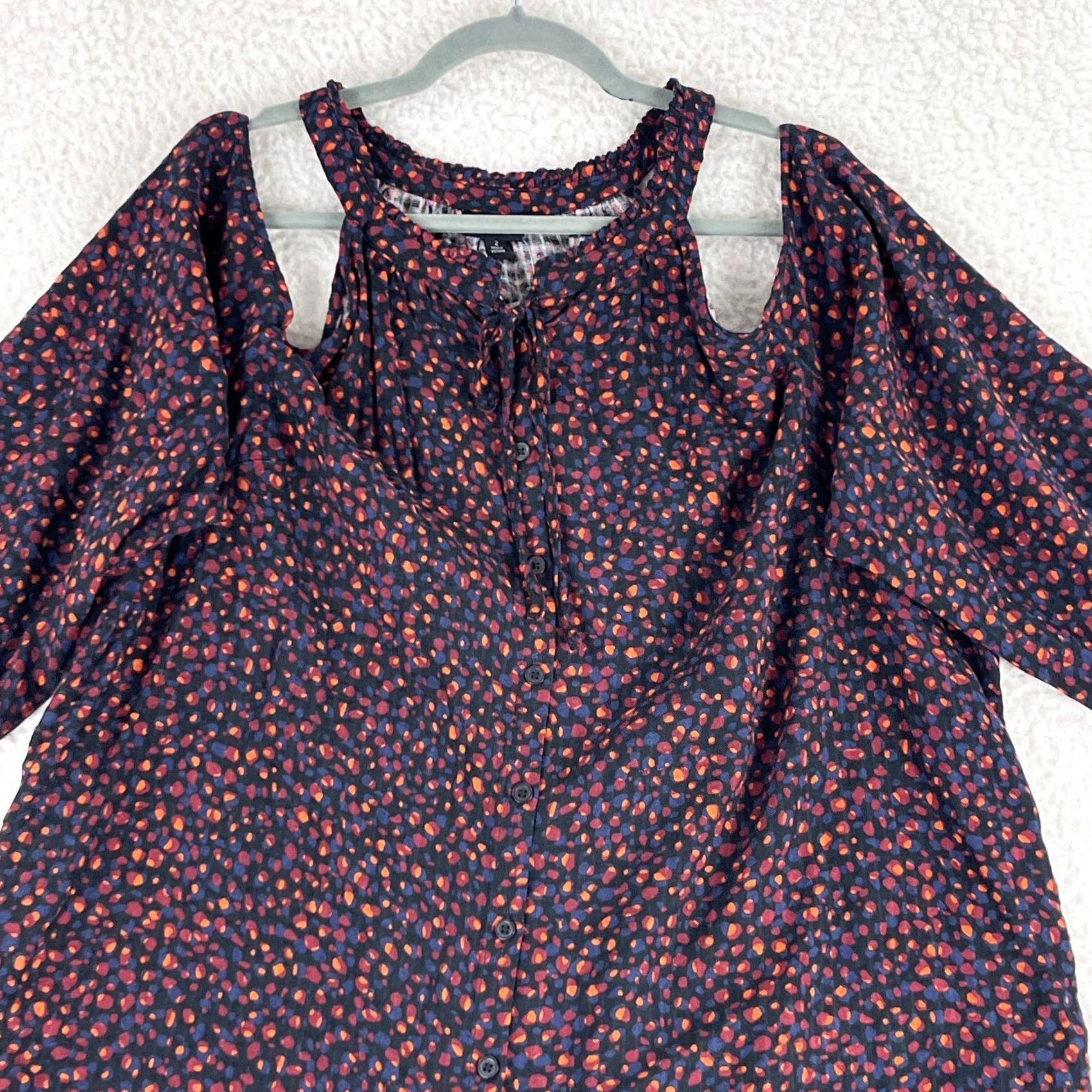 Torrid Torrid Blouse Shirt Womens Plus 2X Black Mini Dot Crinkle Gauze Cold Shoulder Tie-Front Top Size XXL / US 16-18 / IT 52-54 - 2 Thumbnail