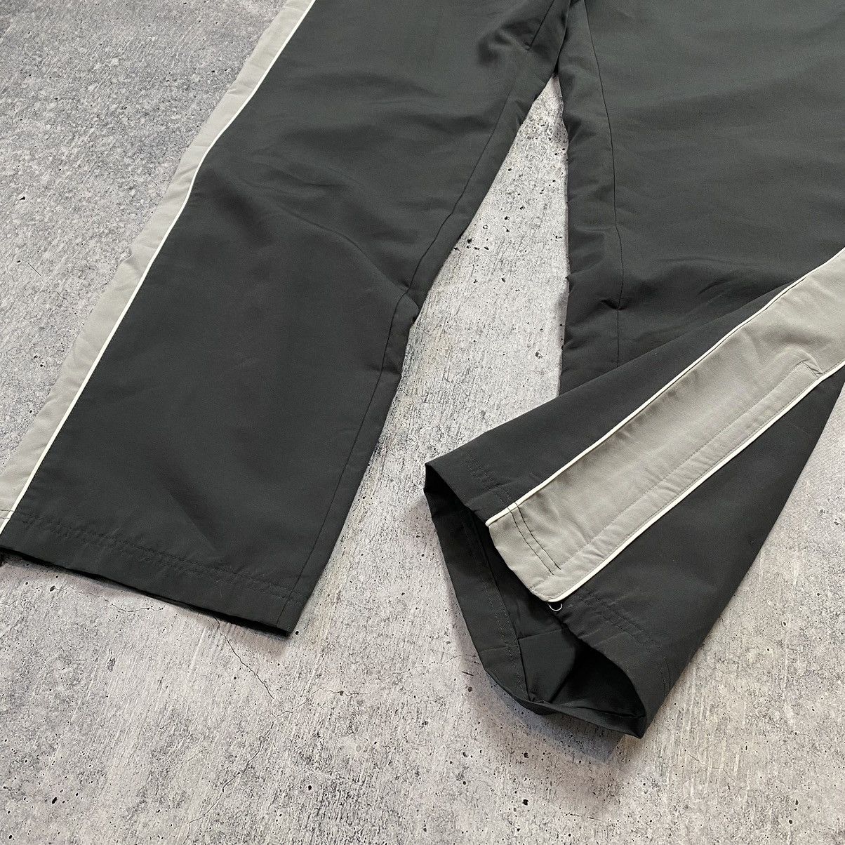 Nike × Vintage Vintage 90s Nike Nylon Track Pants Y2K Size US 36 / EU 52 - 5 Thumbnail