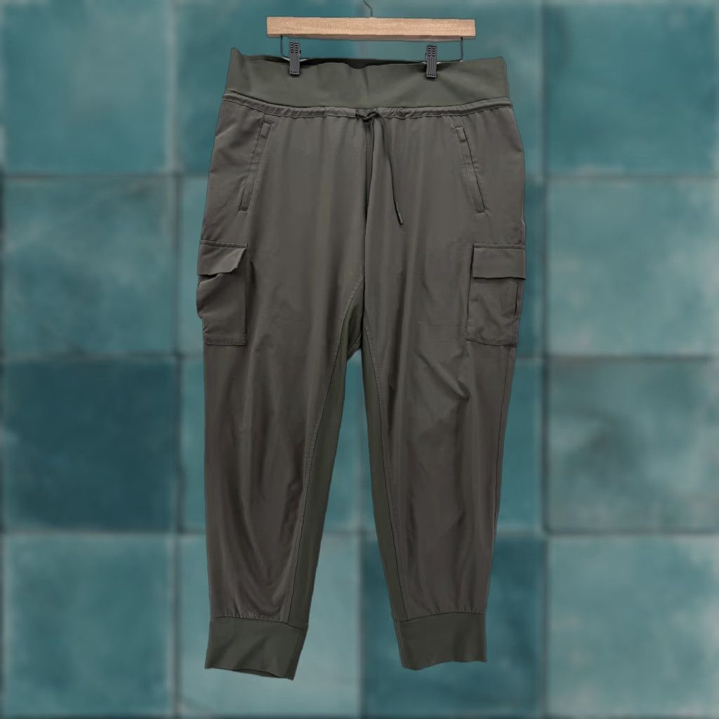 Athleta Athleta Pants Womens 16 Green Jogger Cargo Pockets Travel Hiking Stretch Lightweight Woven Athleisure Size 38" / US 16 / IT 52 - 1 Thumbnail