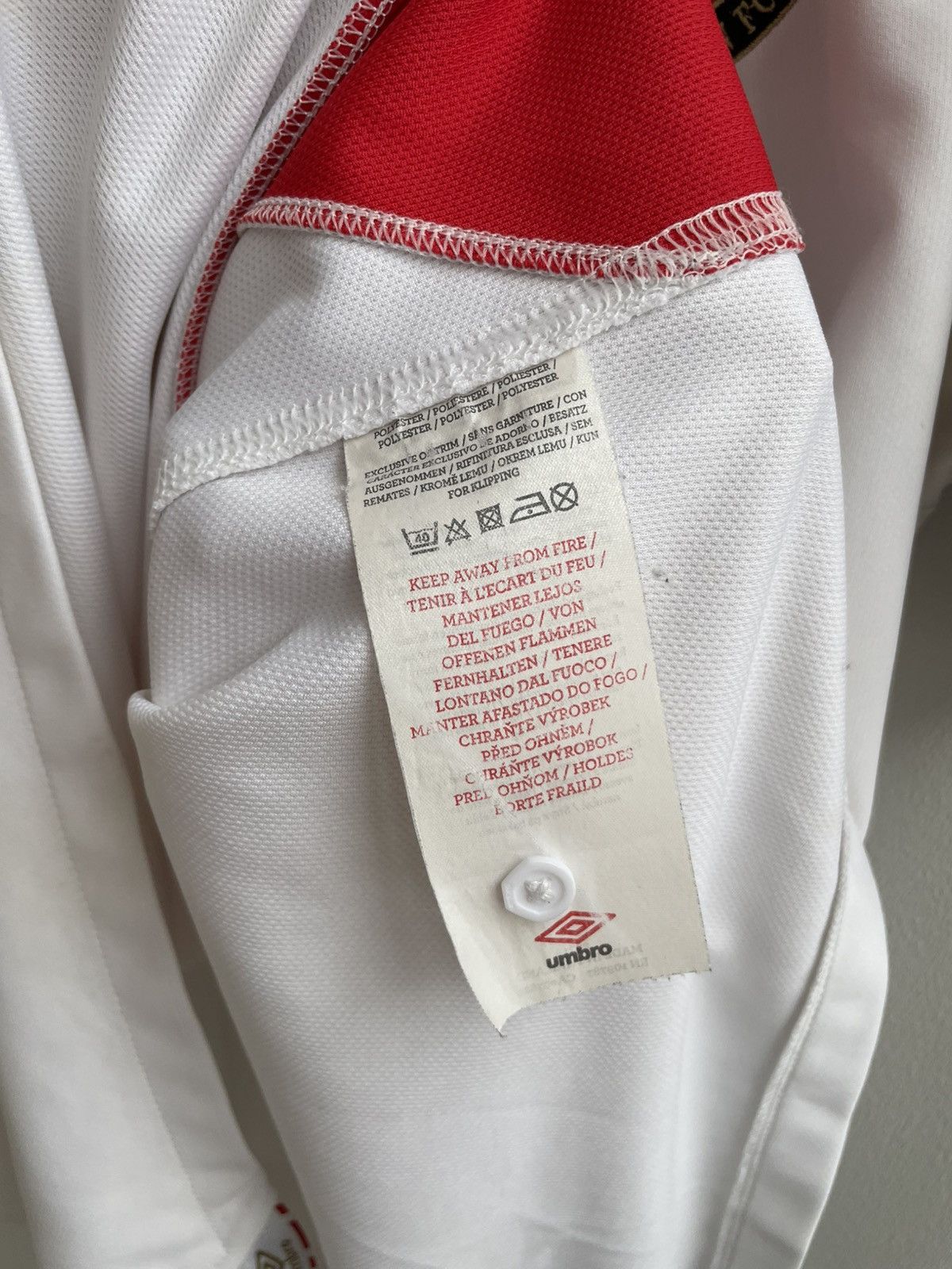 Umbro Southampton 2010 2011 125TH Football Shirt Soccer Jersey Size US XL / EU 56 / 4 - 9 Thumbnail