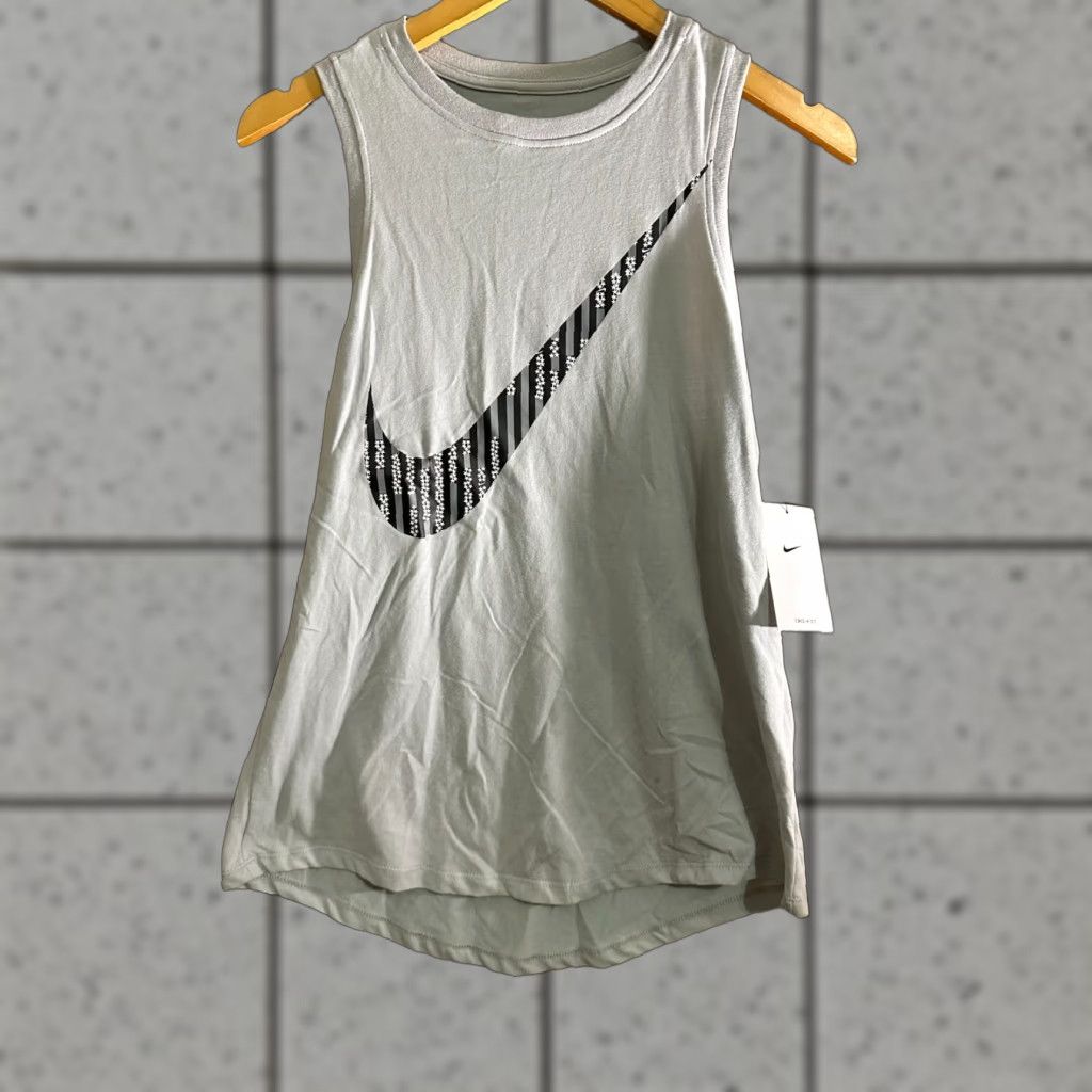 Nike Nike Dri-Fit Yoga Tank Top Women Small Gray NWT Sleeveless Pullover Breathable Lightweight Cotton Polyester Blend Logo Machine Washable Size S / US 4 / IT 40 - 1 Thumbnail