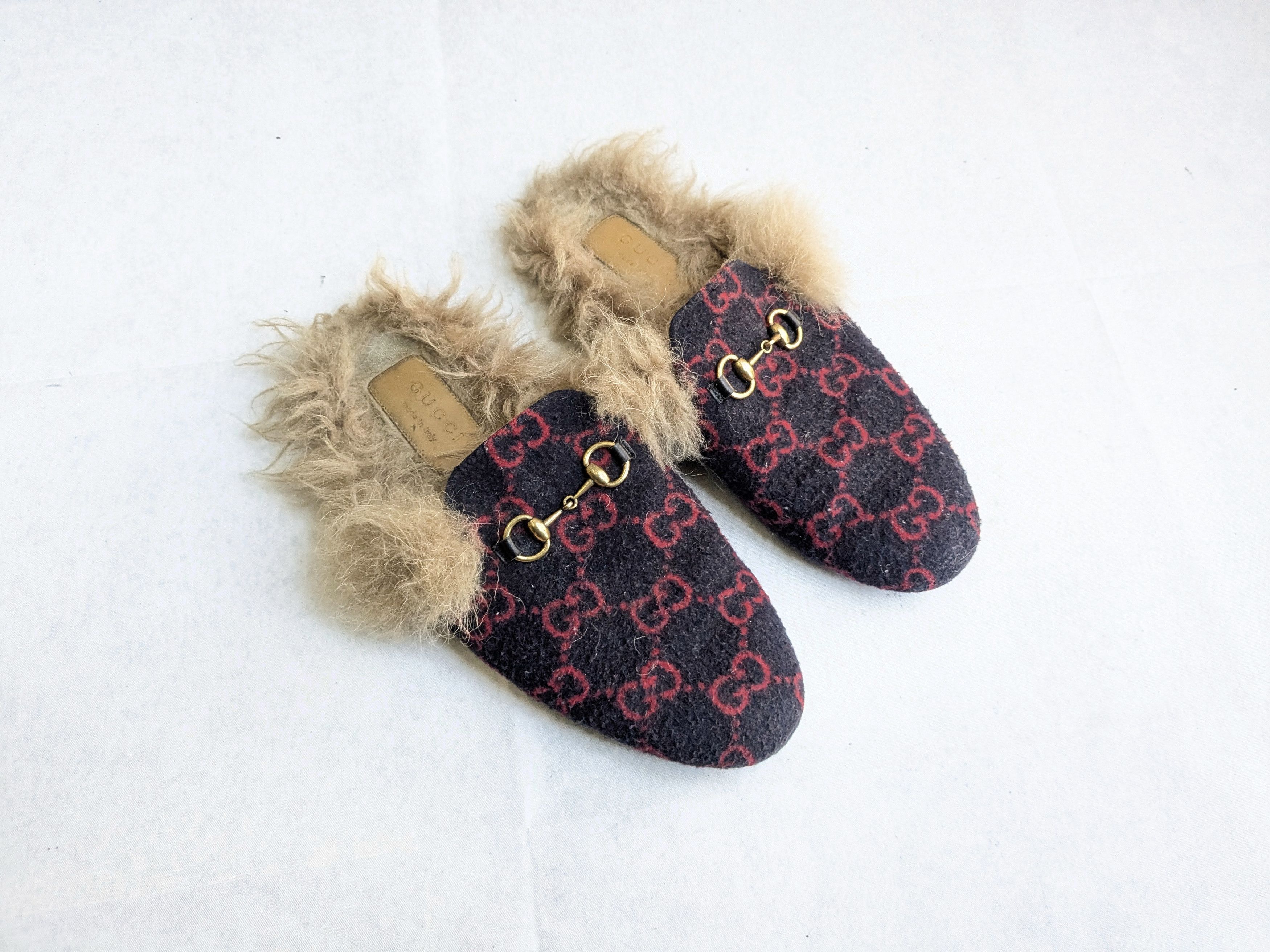 Gucci Gucci Princetown Horsebit Loafers Navy Blue Red Fur 7 40 Size US 7 / EU 40 - 1 Thumbnail