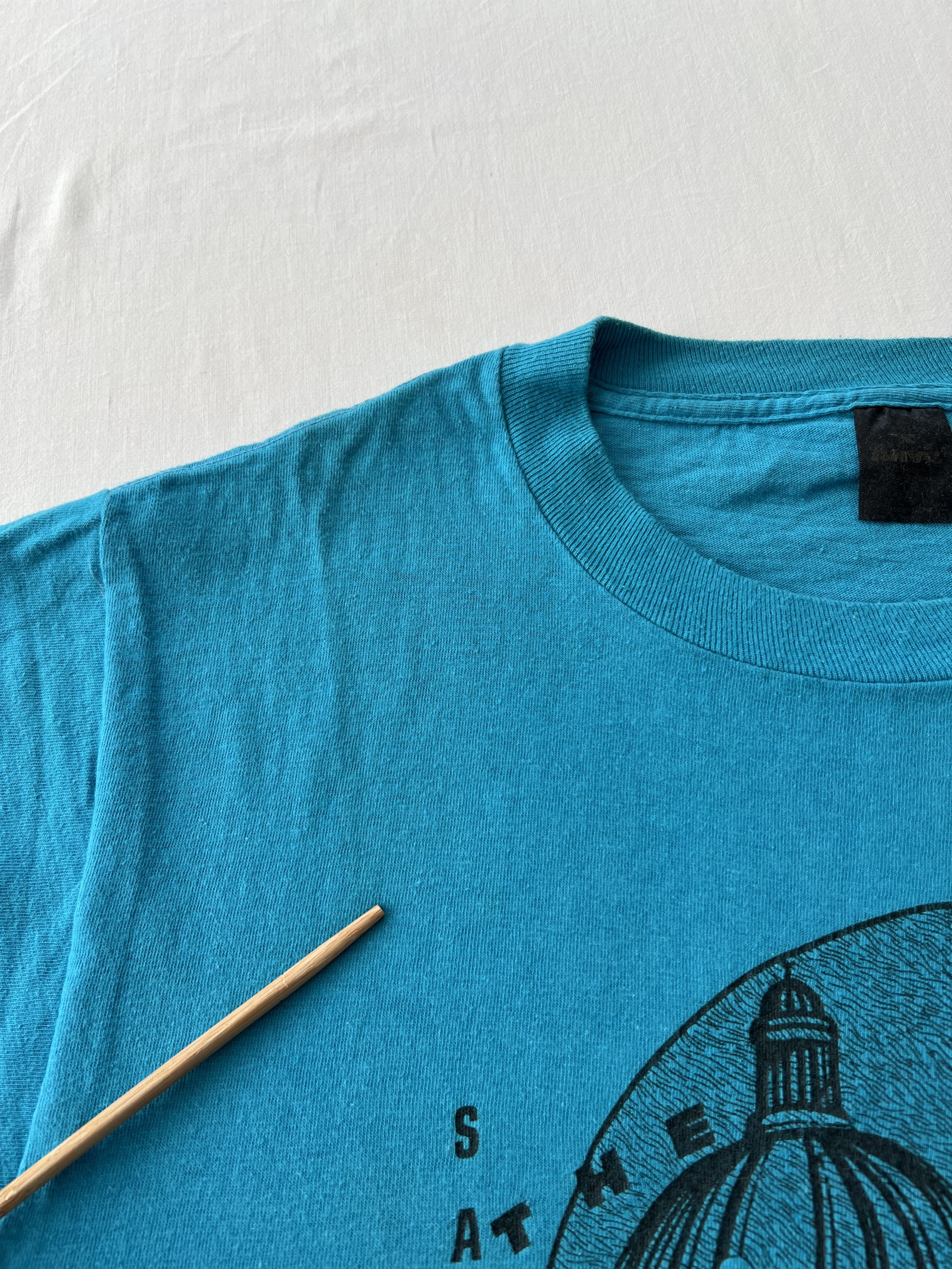 Band Tees Vintage 80s The Kinks Sacramento Kapitol Blue T-shirt Size US M / EU 48-50 / 2 - 9 Thumbnail