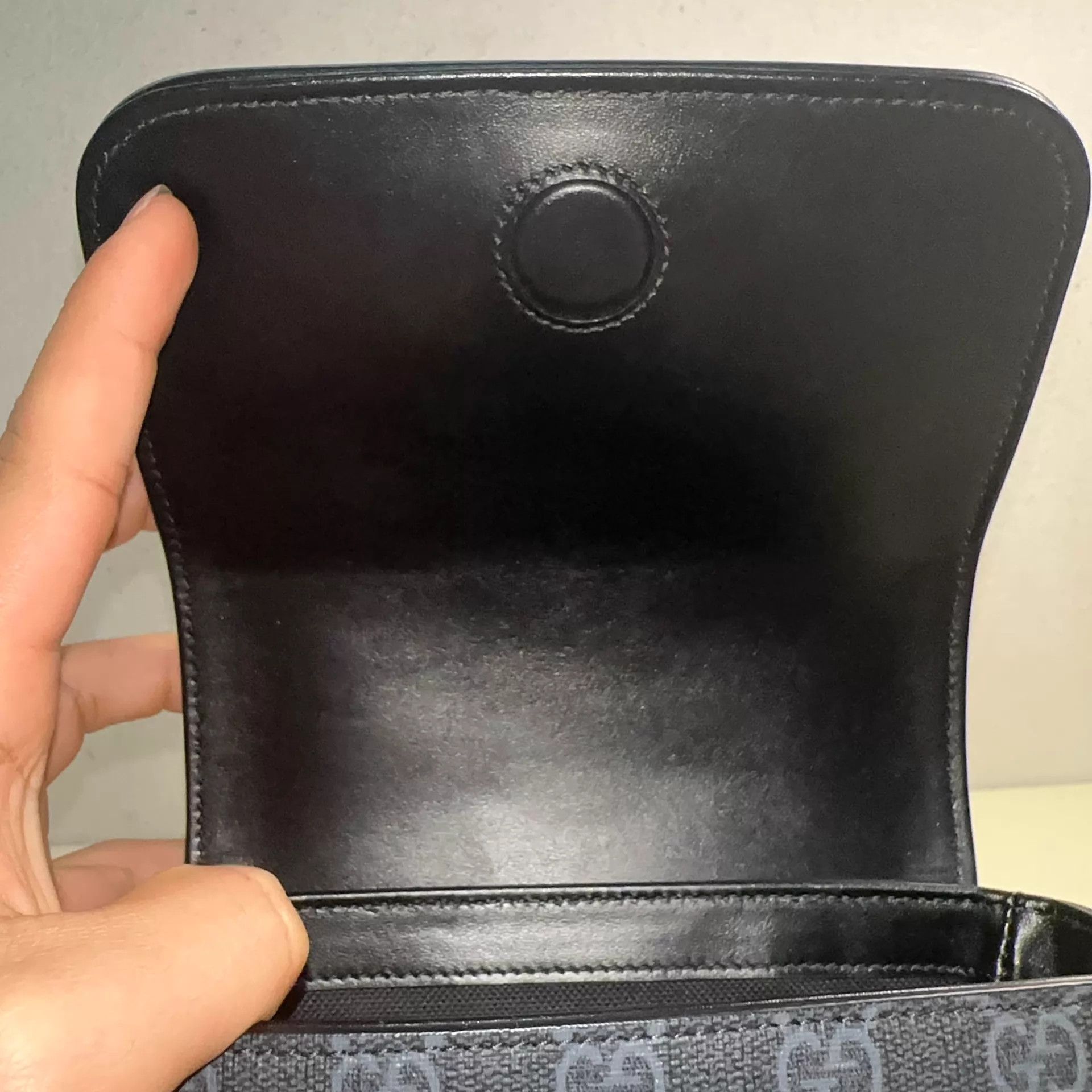 Gucci GUCCI GG Supreme Canvas Mini Crossbody Bag Black Size ONE SIZE - 6 Thumbnail