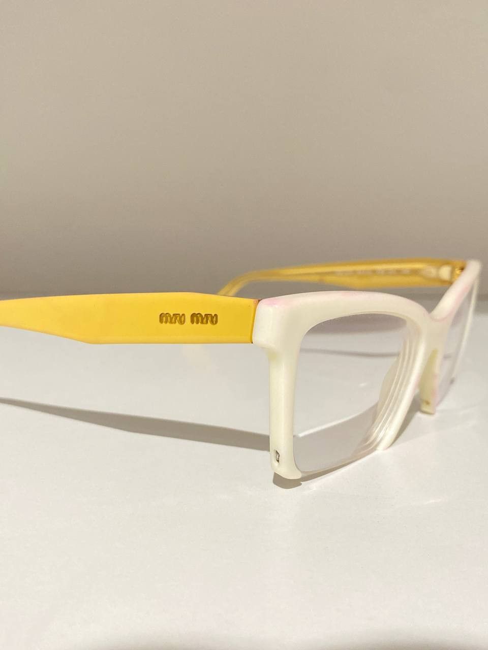 Miu Miu Miu Miu Logo Cat Eye Oversized Sunglasses Vintage Y2K Size ONE SIZE - 4 Thumbnail