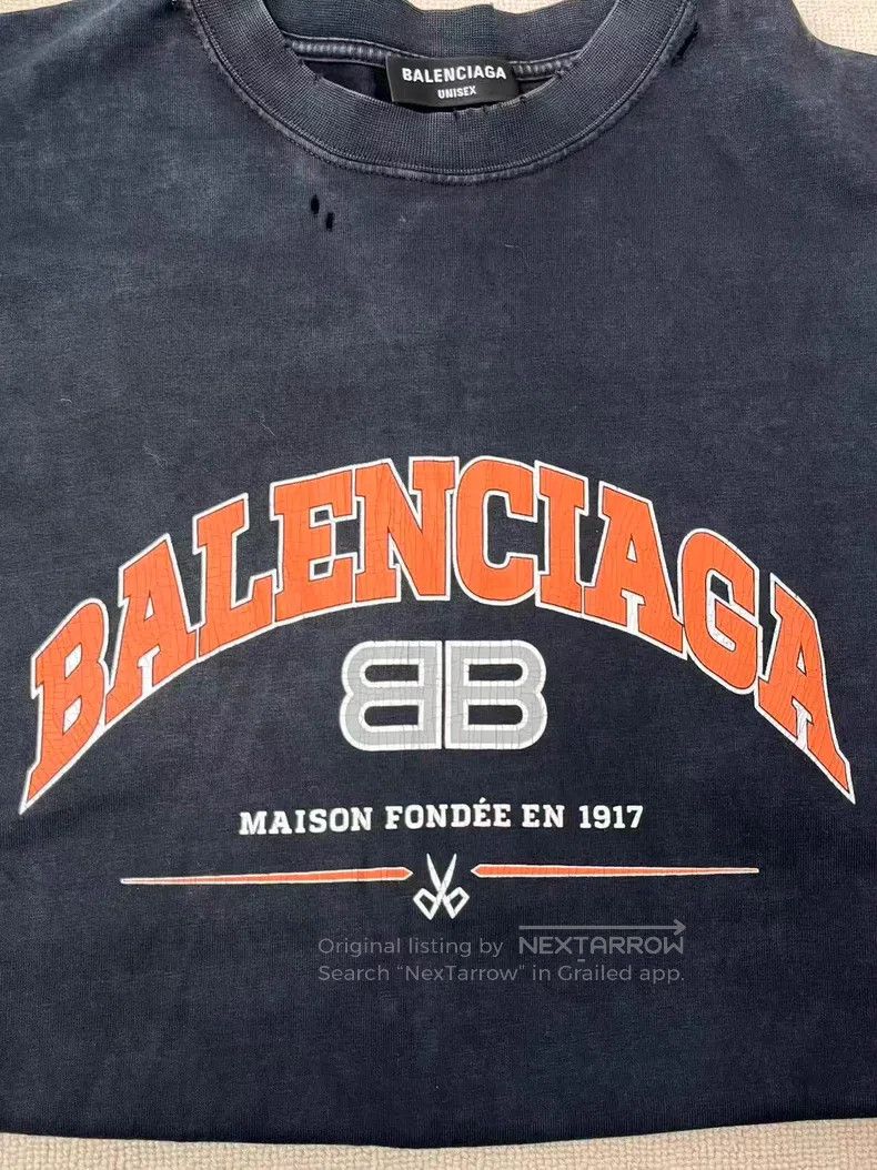 Balenciaga Balenciaga Letter Logo Printed Cracked, Worn, Hole, Distre Size US M / EU 48-50 / 2 - 3 Thumbnail
