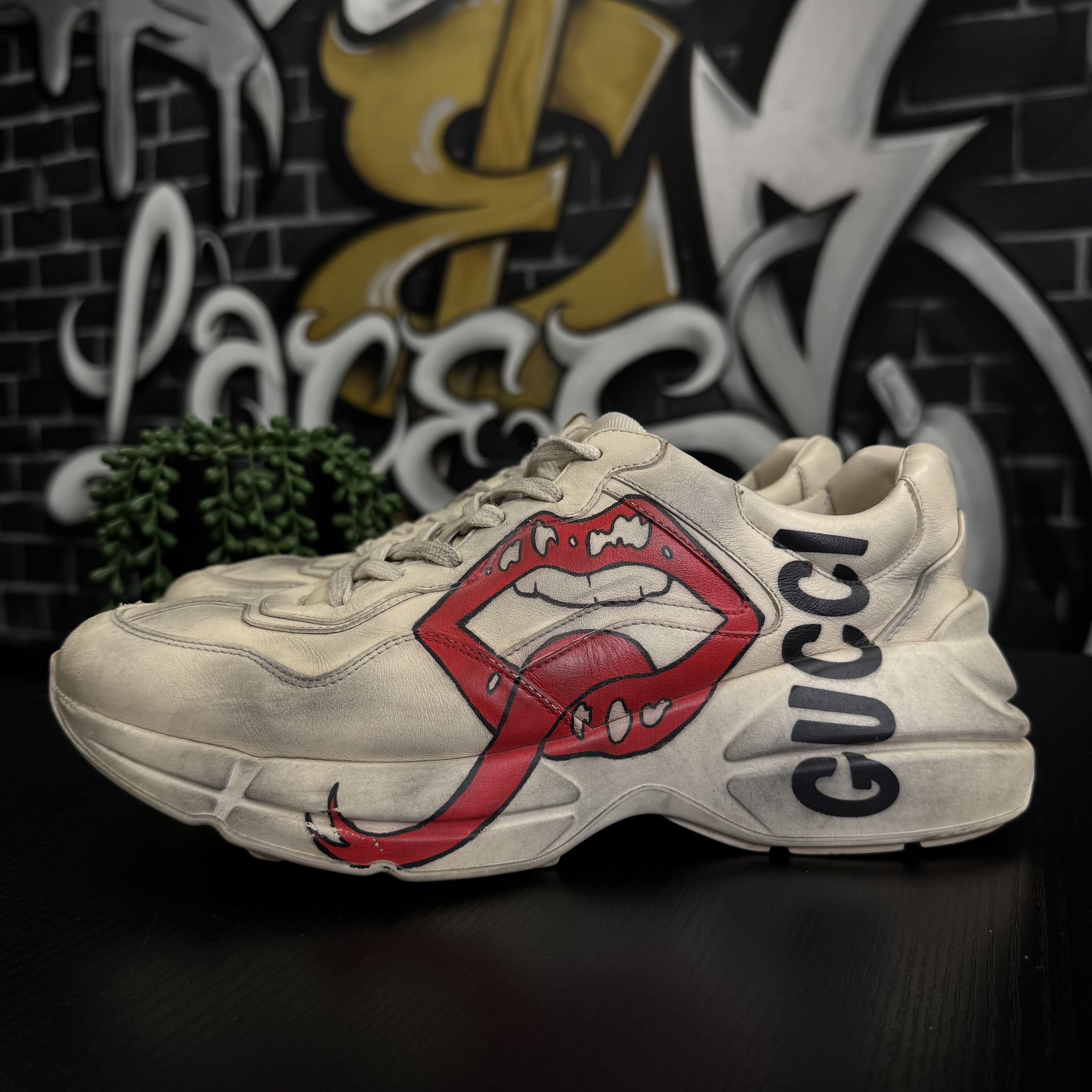 Gucci GUCCI RHYTON MOUTH PRE DISTRESSED Size US 9 / EU 42 - 3 Thumbnail