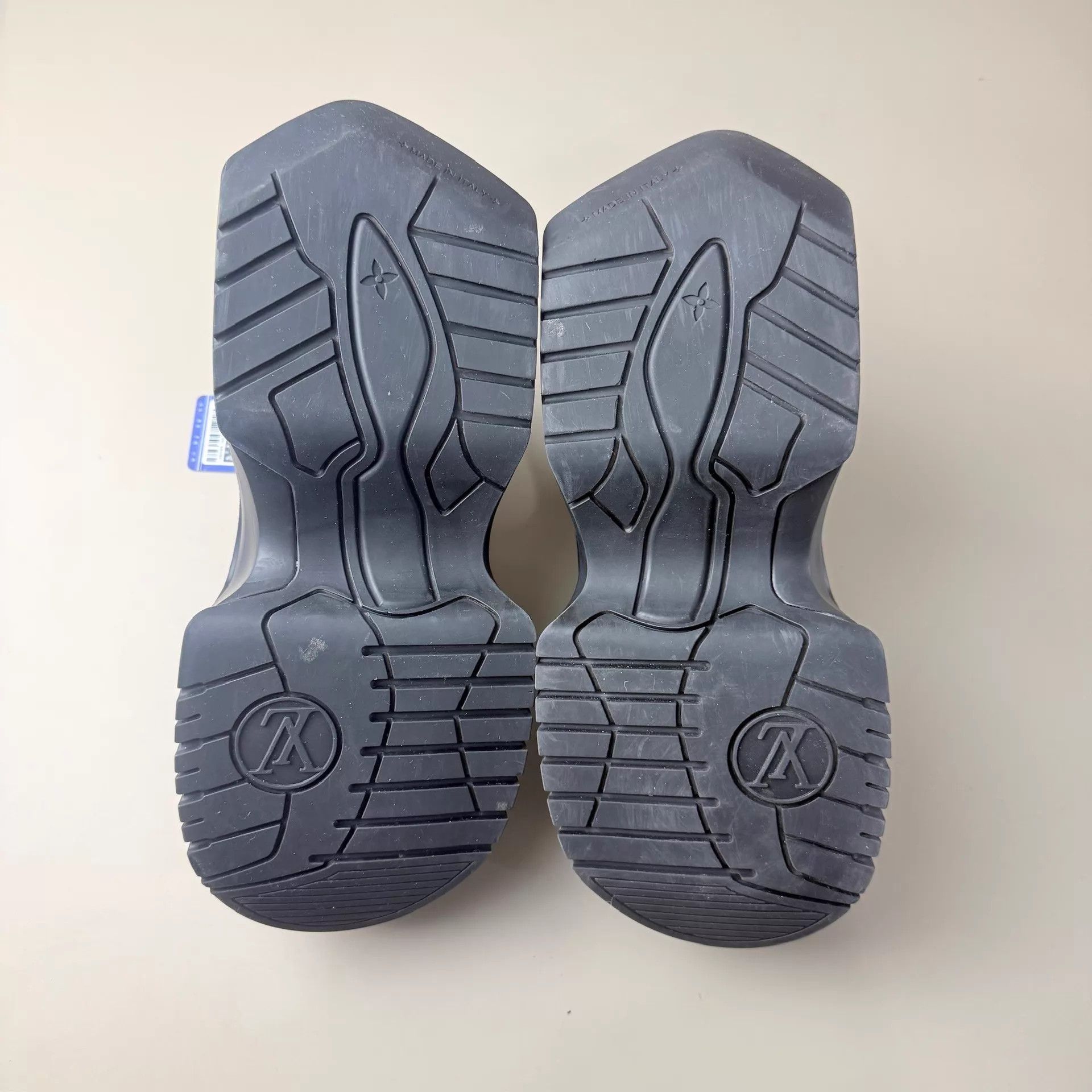 Louis Vuitton LV black silver monogram Artsy 2.0 Dad Sneakers 38 Size US 7.5 / IT 37.5 - 6 Thumbnail