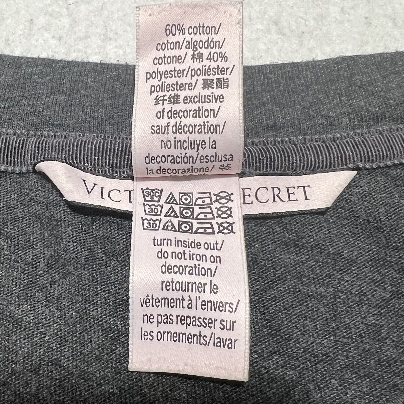 Victoria's Secret Victoria's Secret Graphic T Shirt Love Glitter Flower Size S / US 4 / IT 40 - 4 Thumbnail