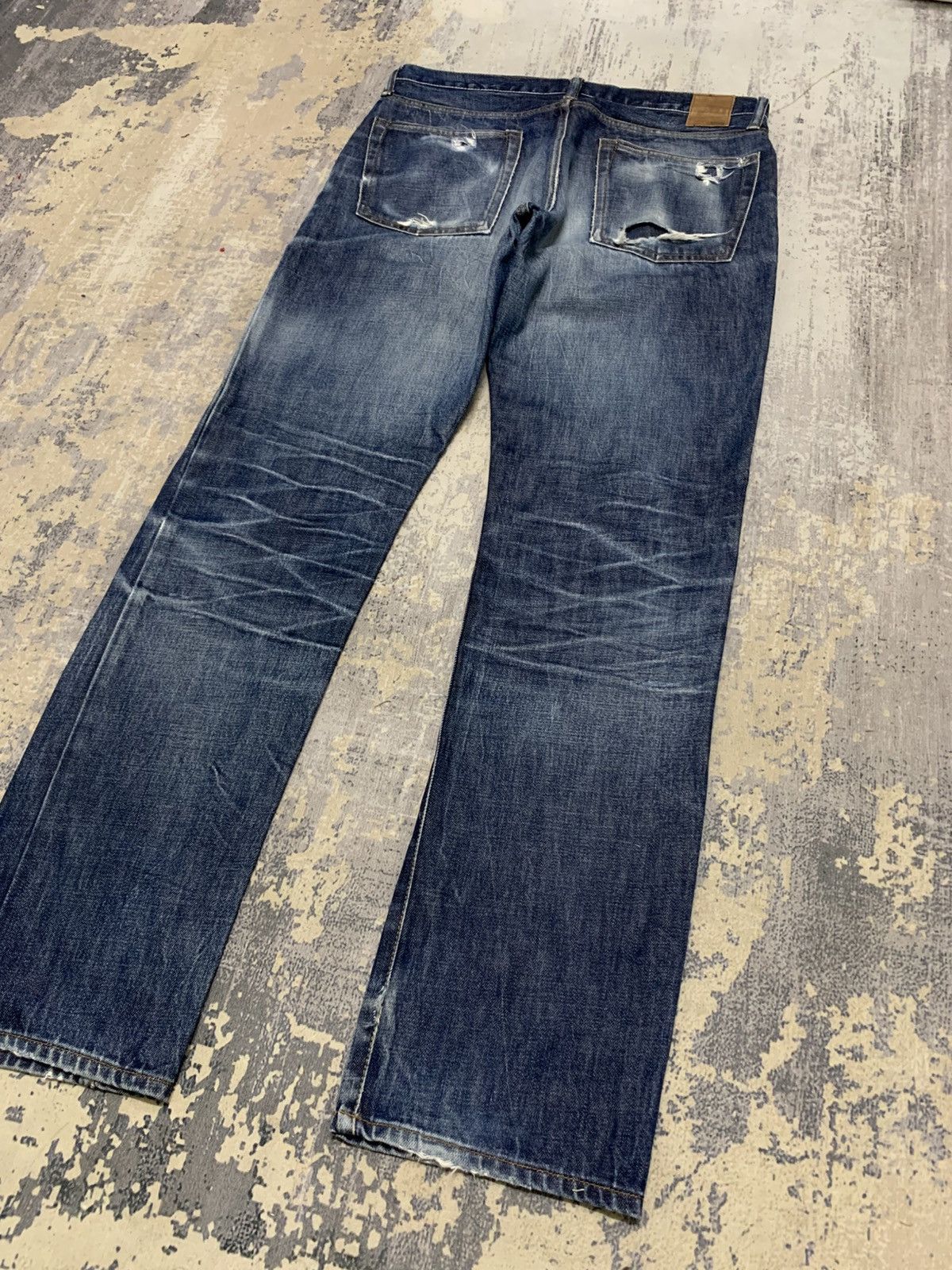 Japanese Brand Gap 1969 Vintage Distressed Dark Indigo Straight Denim Size US 33 - 12 Thumbnail