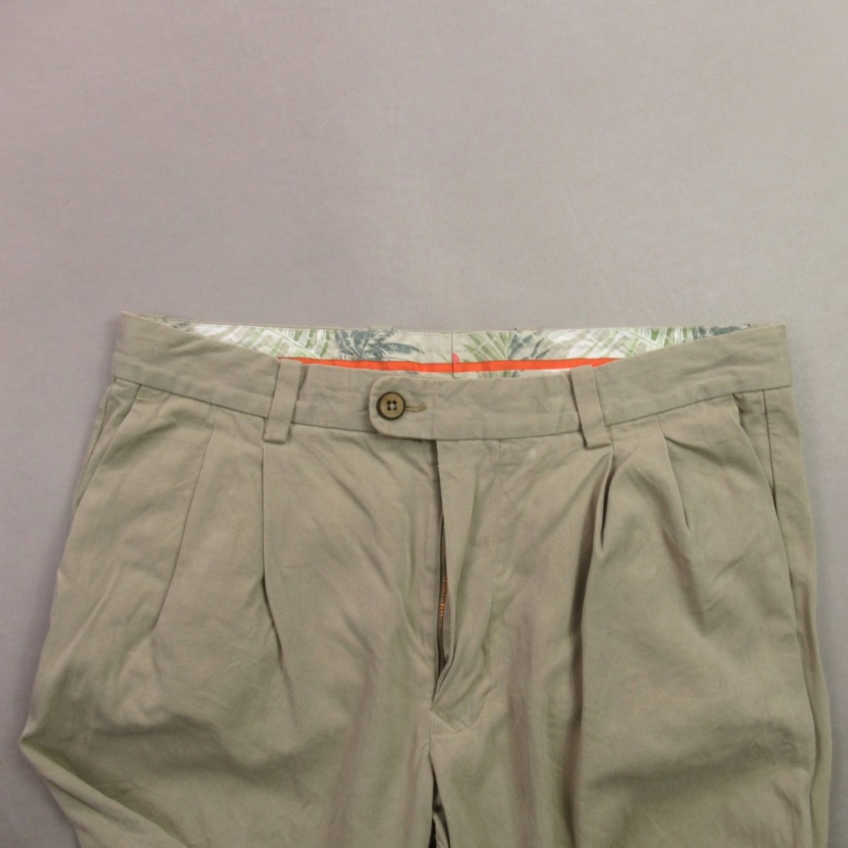 Tommy Bahama Tommy Bahama Pants Mens 32X30 Chino Outdoors Pockets Lightweight Tan Beige Shirt? Size US 32 / EU 48 - 2 Thumbnail