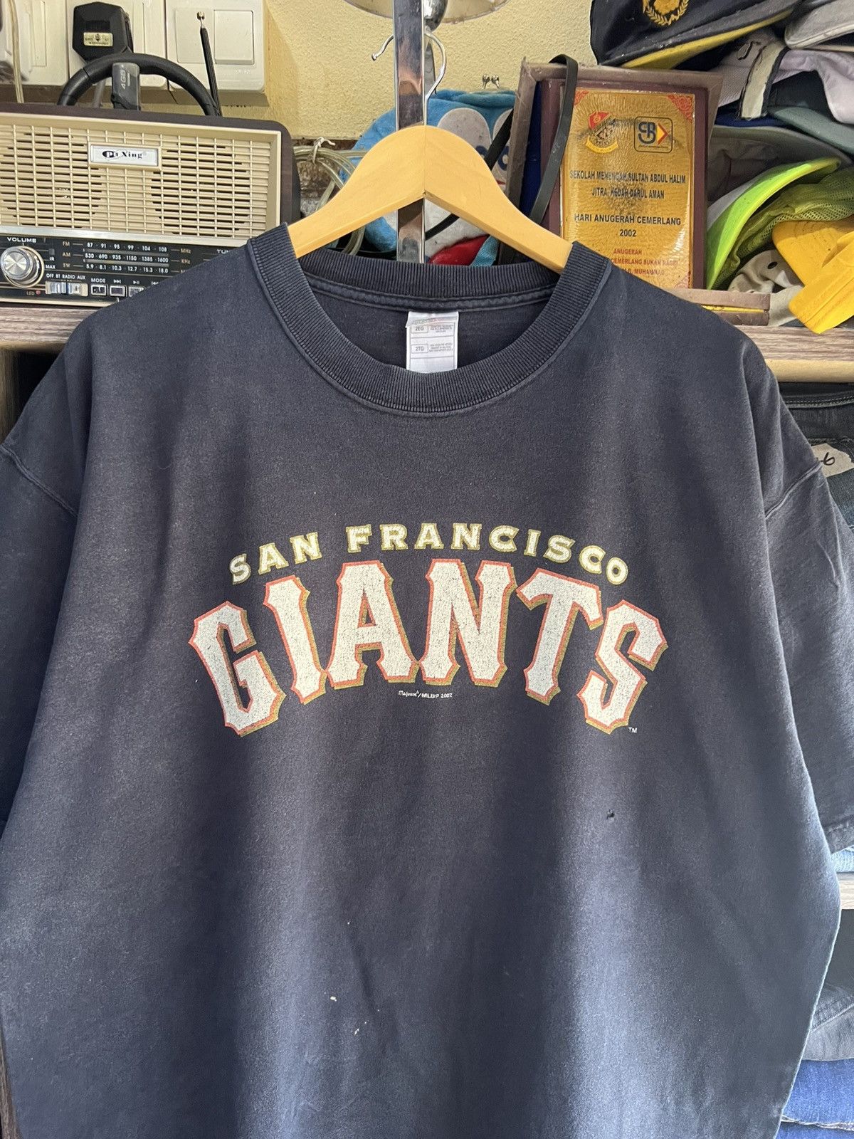 MLB 🔥Vintage 2002 World Series MLB Giants Tee Size US L / EU 52-54 / 3 - 5 Thumbnail