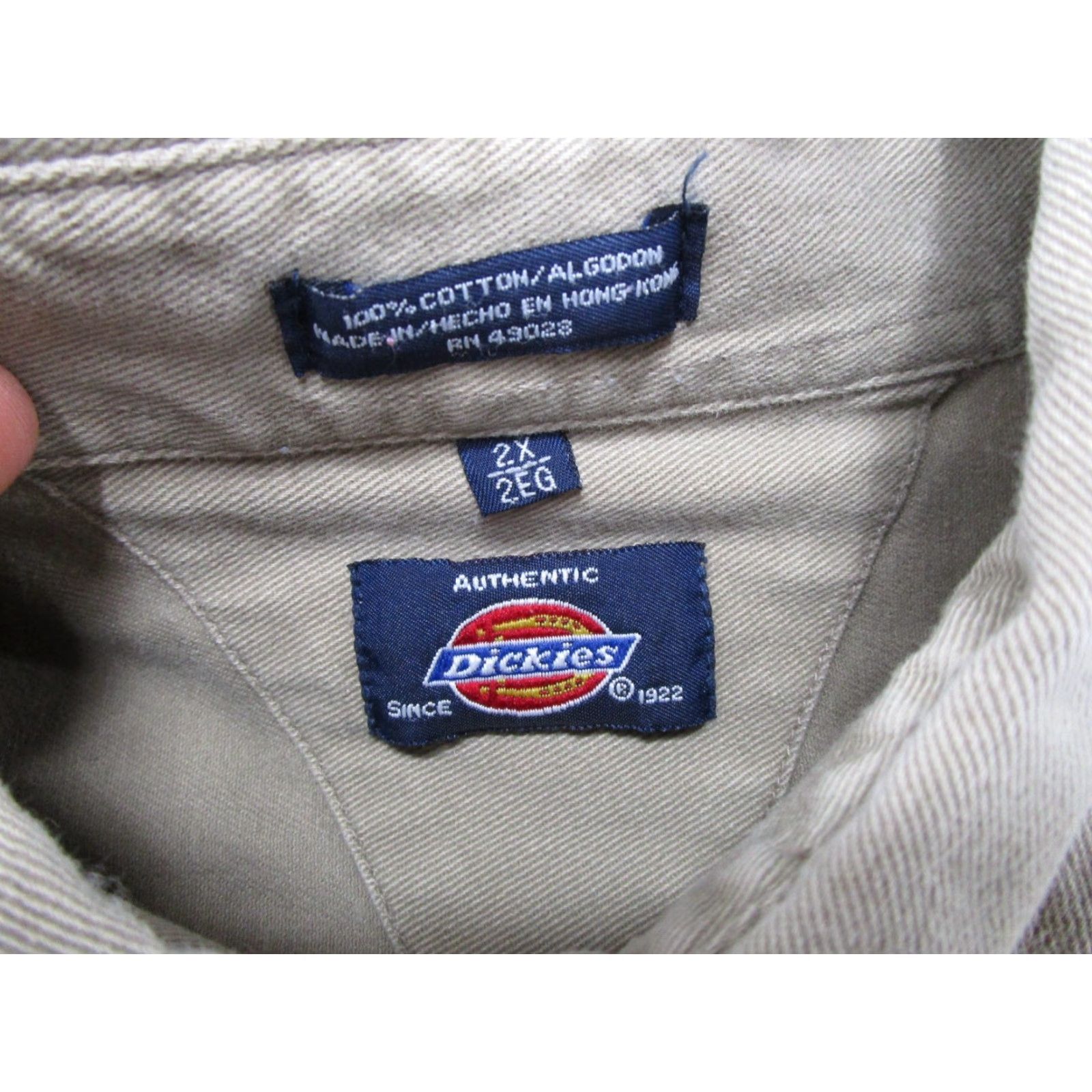 Dickies VINTAGE Dickies Men's Long-Sleeve Work Shirt Beige Canvas Button Up 2XL 90s Mens Shirts Beige 90s Workwear Pockets Wrinkle Resistant Button-Up Size US XXL / EU 58 / 5 - 2 Thumbnail