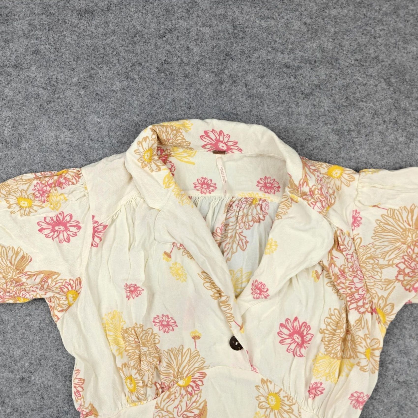 Free People VINTAGE? No — Free People Shirt Dress Womens S White Floral Collared Fit & Flare Short Size S / US 4 / IT 40 - 2 Thumbnail