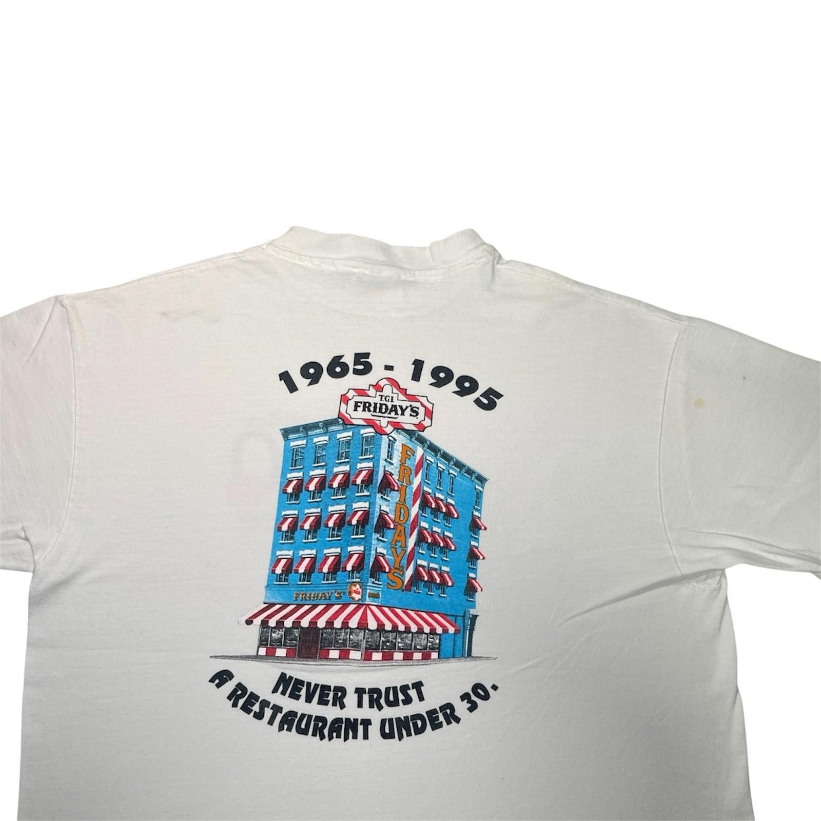 Hanes 1995 TGI Fridays 30th Anniversary Tallahassee Hanes TShirt L Size US L / EU 52-54 / 3 - 4 Thumbnail