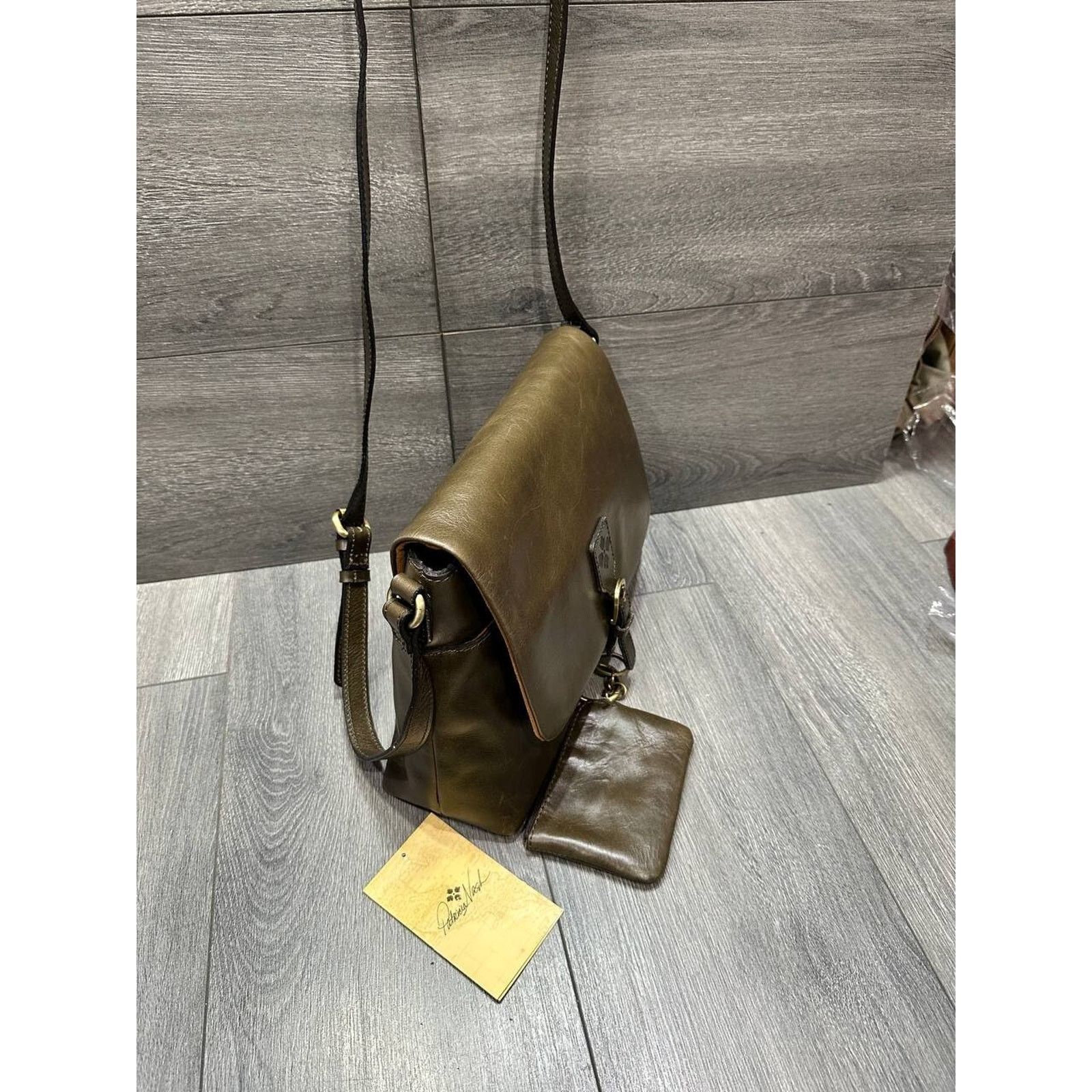 Patricia Nash Patricia Nash Mili Leather Crossbody Pouch Olive bag A660568 Size ONE SIZE - 9 Thumbnail
