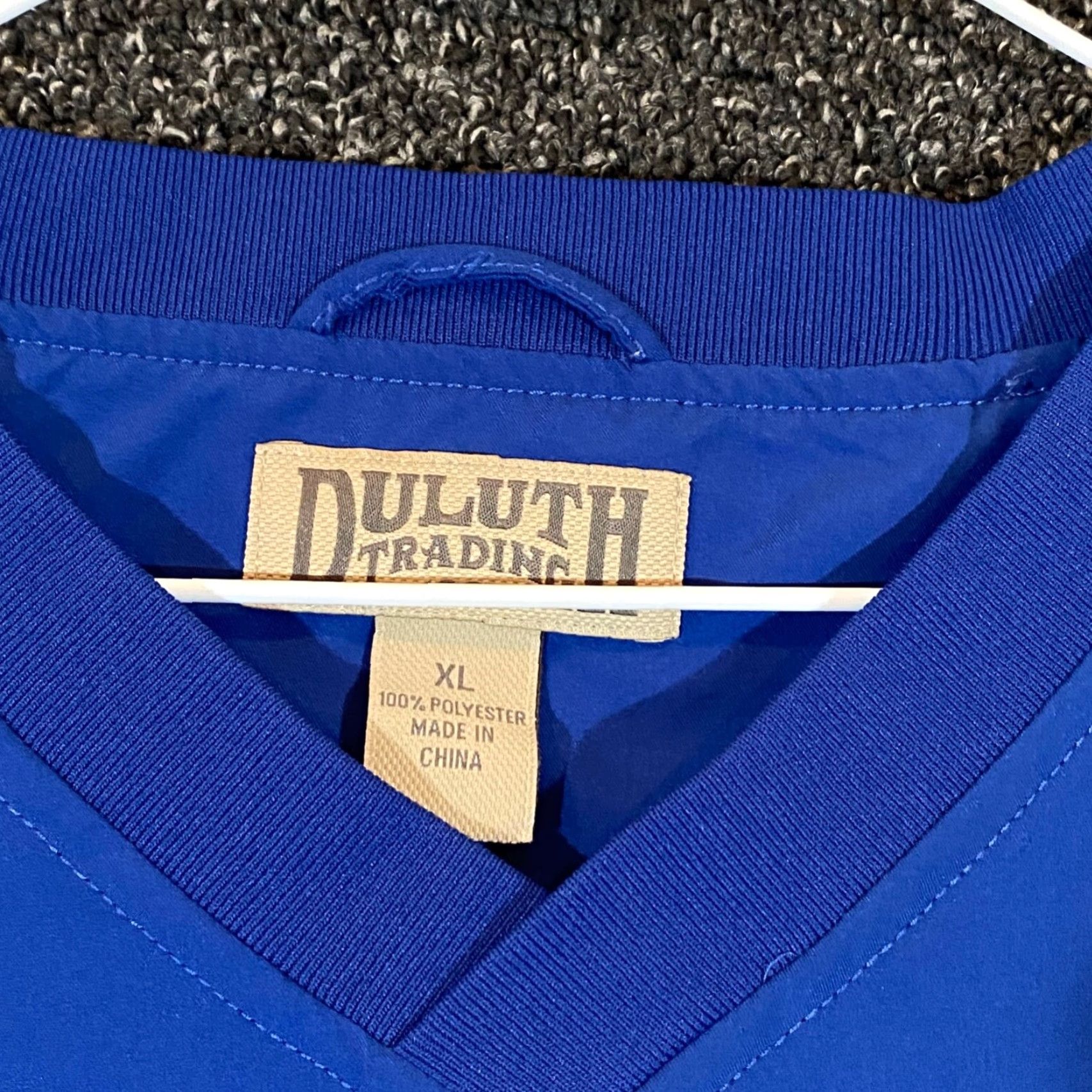 CO Duluth Trading Co Pullover Mens XL Blue V-Neck Pockets Lightweight Long Sleeve Size US XL / EU 56 / 4 - 2 Thumbnail