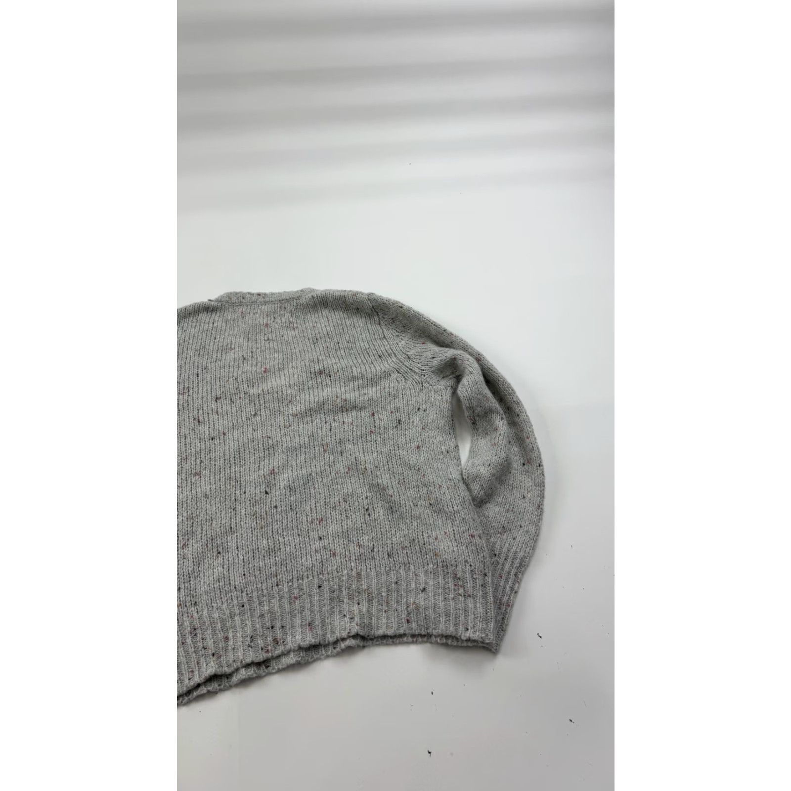 Vintage Evys Tree The Michelle V Neck Wool Blend Speckled ET1002T Sweater Womens Large Gray V-Neck Long Sleeve Raglan Knit Pullover Size L / US 10 / IT 46 - 7 Thumbnail