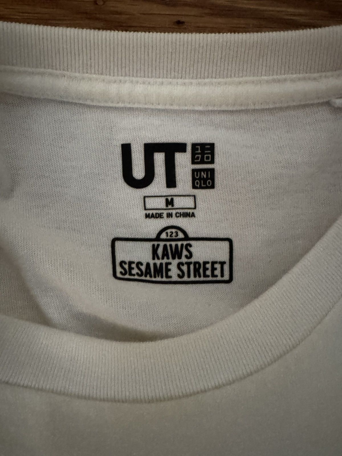 Uniqlo Uniqlo Sesame Street Elmo Pocket Tee White - size Medium Size US M / EU 48-50 / 2 - 3 Thumbnail