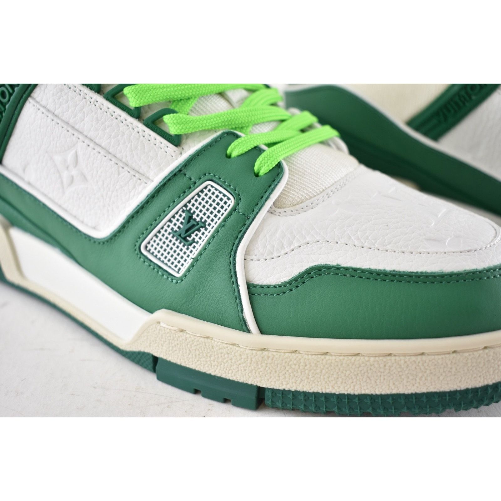 Louis Vuitton Louis Vuitton Green White Empreinte Leather Low Top Size US 10 / EU 43 - 5 Thumbnail