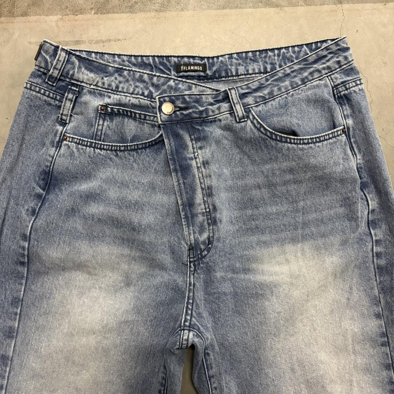 Vintage Crazy Vintage Y2K/2000s Super Baggy Wideleg Skater Style Light Wash Denim Jeans! Size US 34 / EU 50 - 4 Thumbnail
