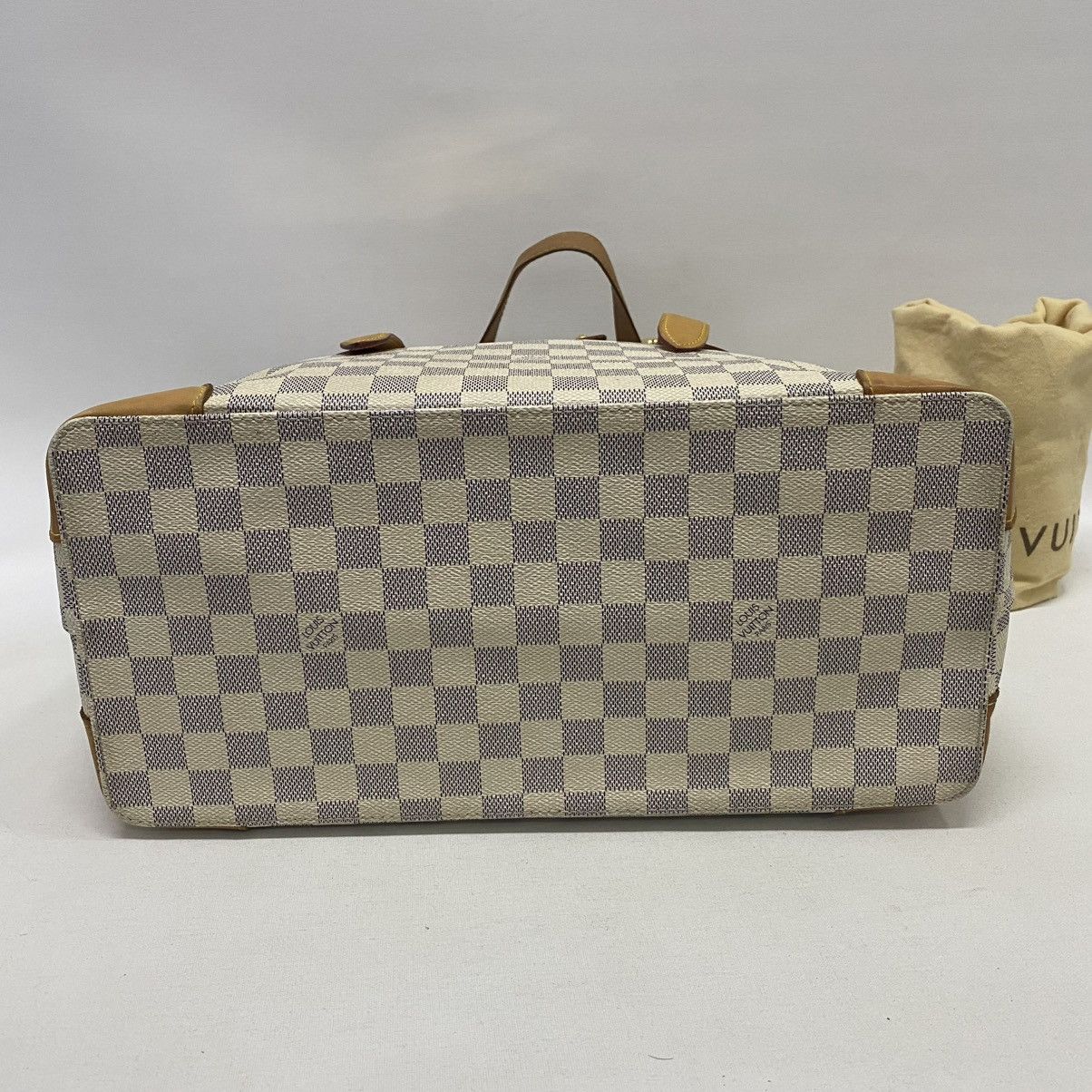 Louis Vuitton AUTHENTIC LOUIS VUITTON DAMIER AZUR HAMPSTEAD MM TOTE BAG Size ONE SIZE - 9 Thumbnail