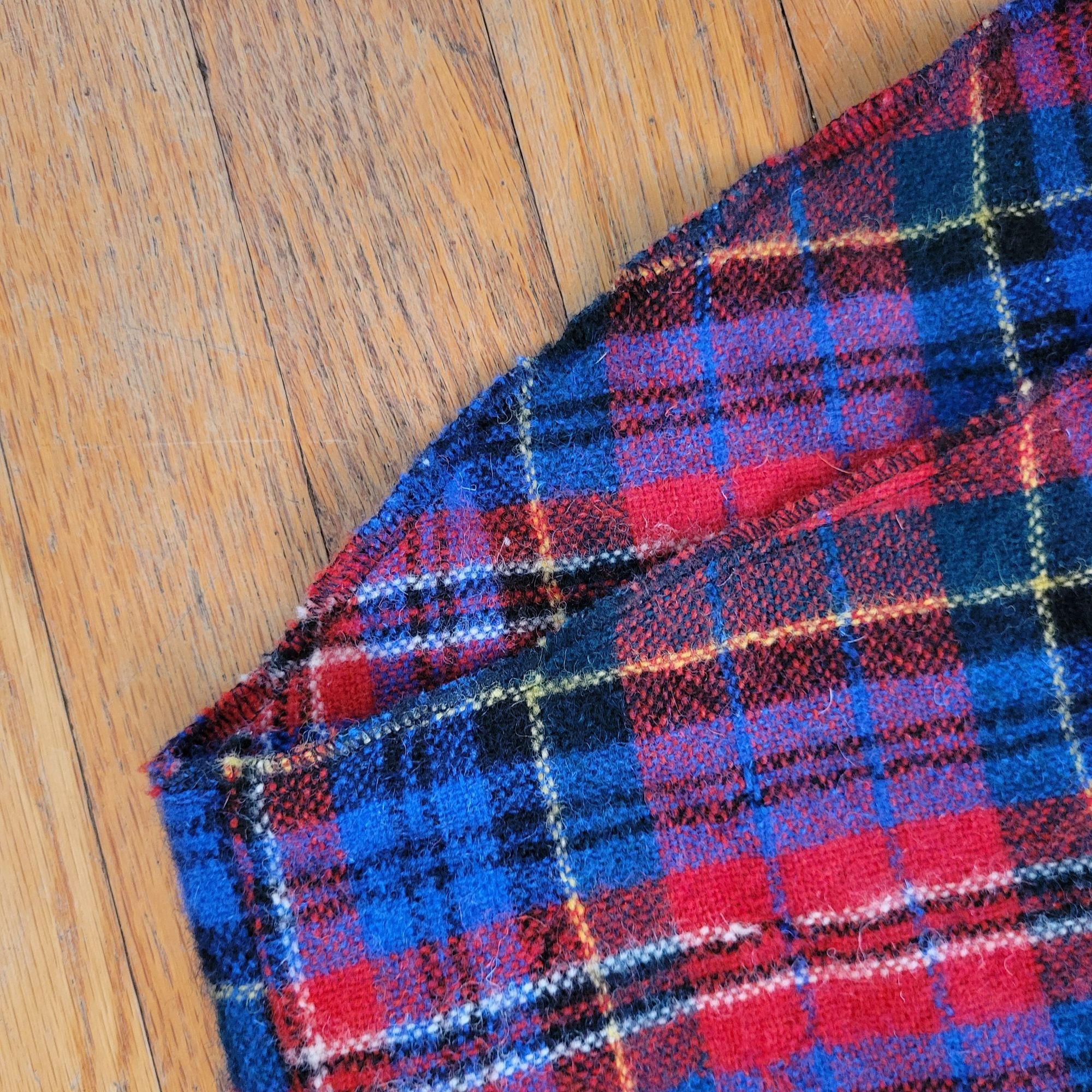 Vintage Vintage Fiordivander Red Blue Plaid Pure Wool Showerproofed Size M / US 6-8 / IT 42-44 - 6 Thumbnail