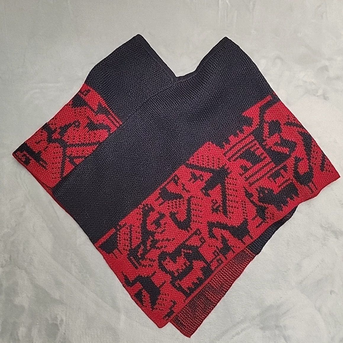 Vintage VINTAGE Suri Bolivia Cape Women M Red 100% Alpaca Wool Knit Tribal Poncho Wrap Sweater Wool Knit's Animal Print Casual Womens Size M / US 6-8 / IT 42-44 - 7 Thumbnail