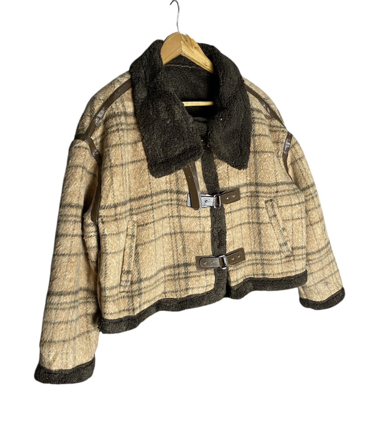 Japanese Brand Vintage Japanese Fur Crop Top Jacket Size US S / EU 44-46 / 1 - 3 Thumbnail