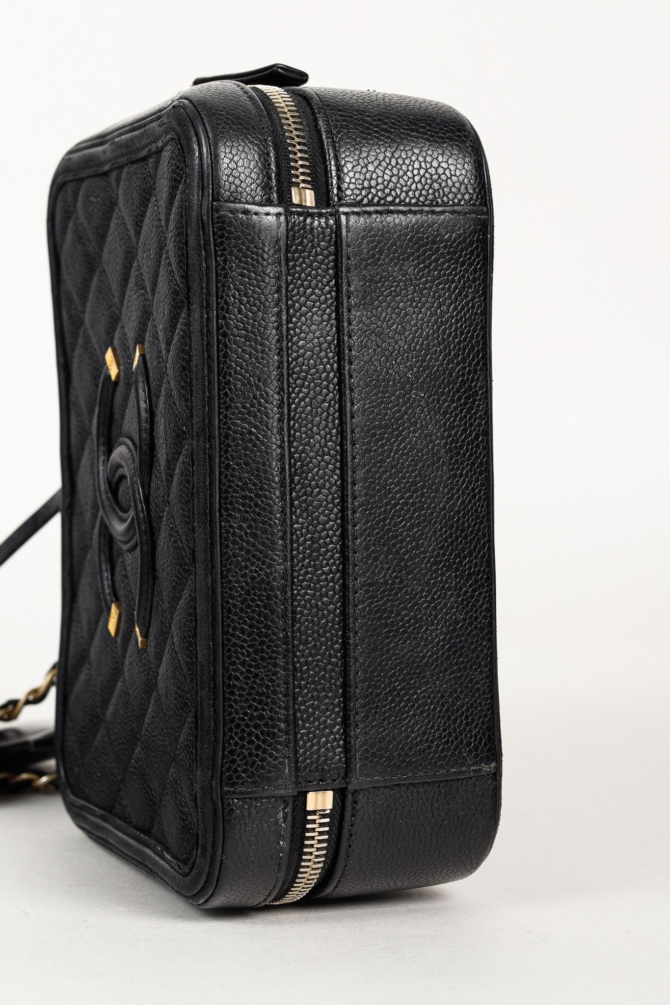 Chanel Chanel Filigree Medium Black Caviar Quilted CC Vanity Case Size ONE SIZE - 5 Thumbnail