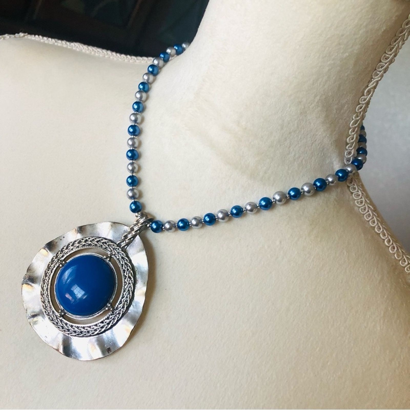 Handmade Handcrafted repurpose large blue chalcedony Pearl necklace Size ONE SIZE - 4 Thumbnail