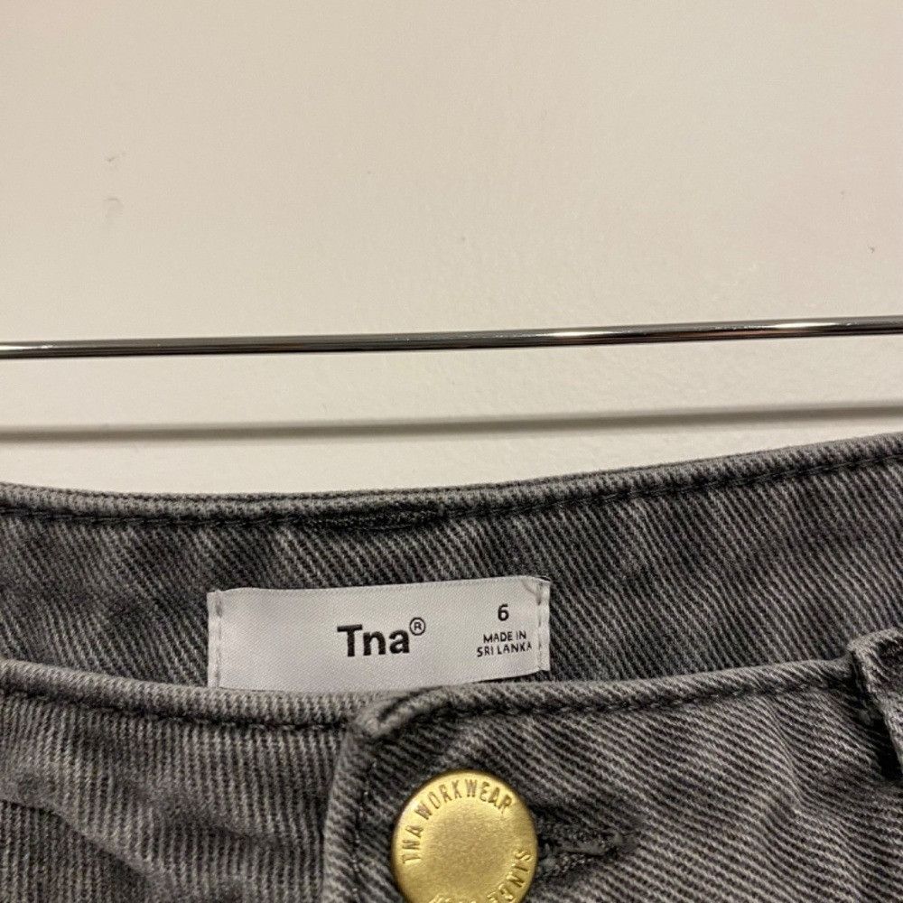 Aritzia Aritzia Carpenter Twill Greenwich Pants in Light Grey Size 28" / US 6 / IT 42 - 3 Thumbnail
