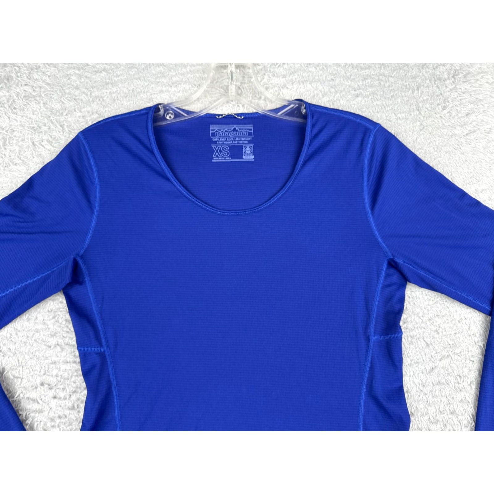 Patagonia Patagonia Shirt XS Women Blue Crew Neck Lightweight Capilene Polyester Jersey Casual T-Shirt XS Women Size XS / US 0-2 / IT 36-38 - 4 Thumbnail