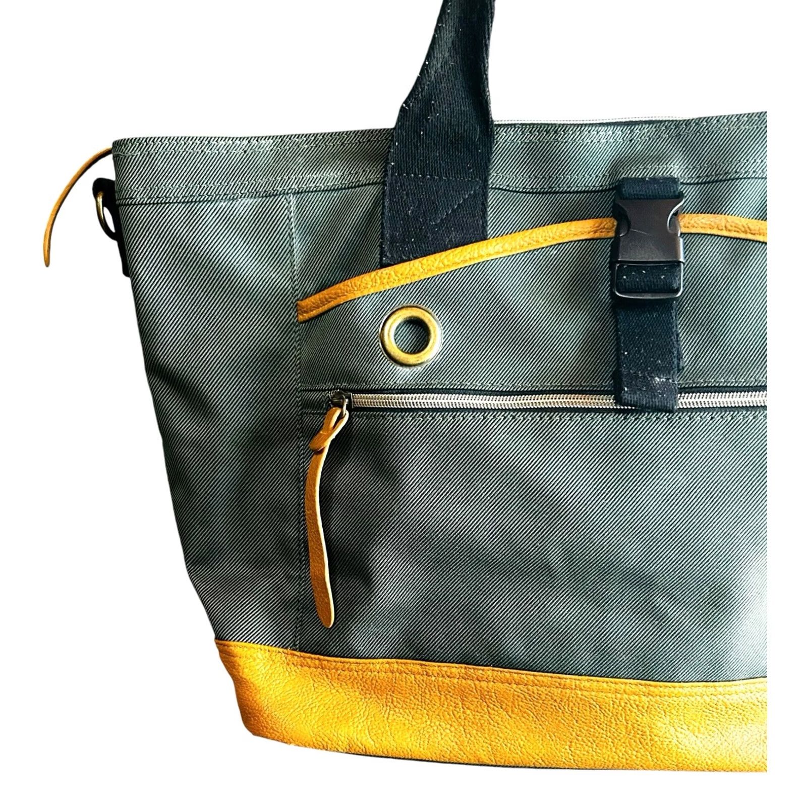 Vintage VINTAGE? No. Bianchi Tote Canvas Travel Weekend Bag Green Brown Shoulder Handbag Green Brown Zip Inner Pockets 20in 12in 6in Women Adults Size ONE SIZE - 3 Thumbnail