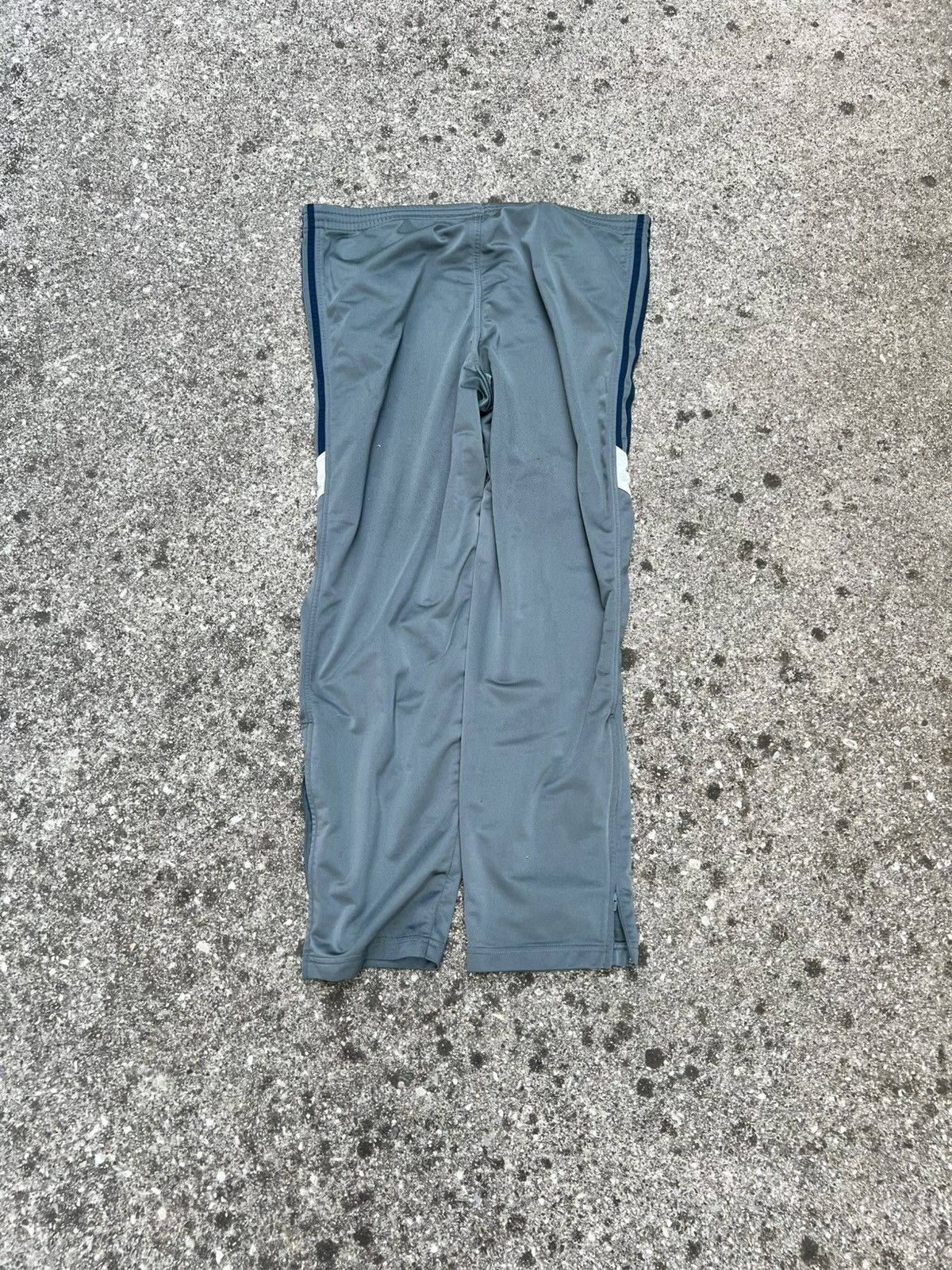 Adidas 90’s Adidas vintage trackpants (XL) Size US 34 / EU 50 - 6 Thumbnail