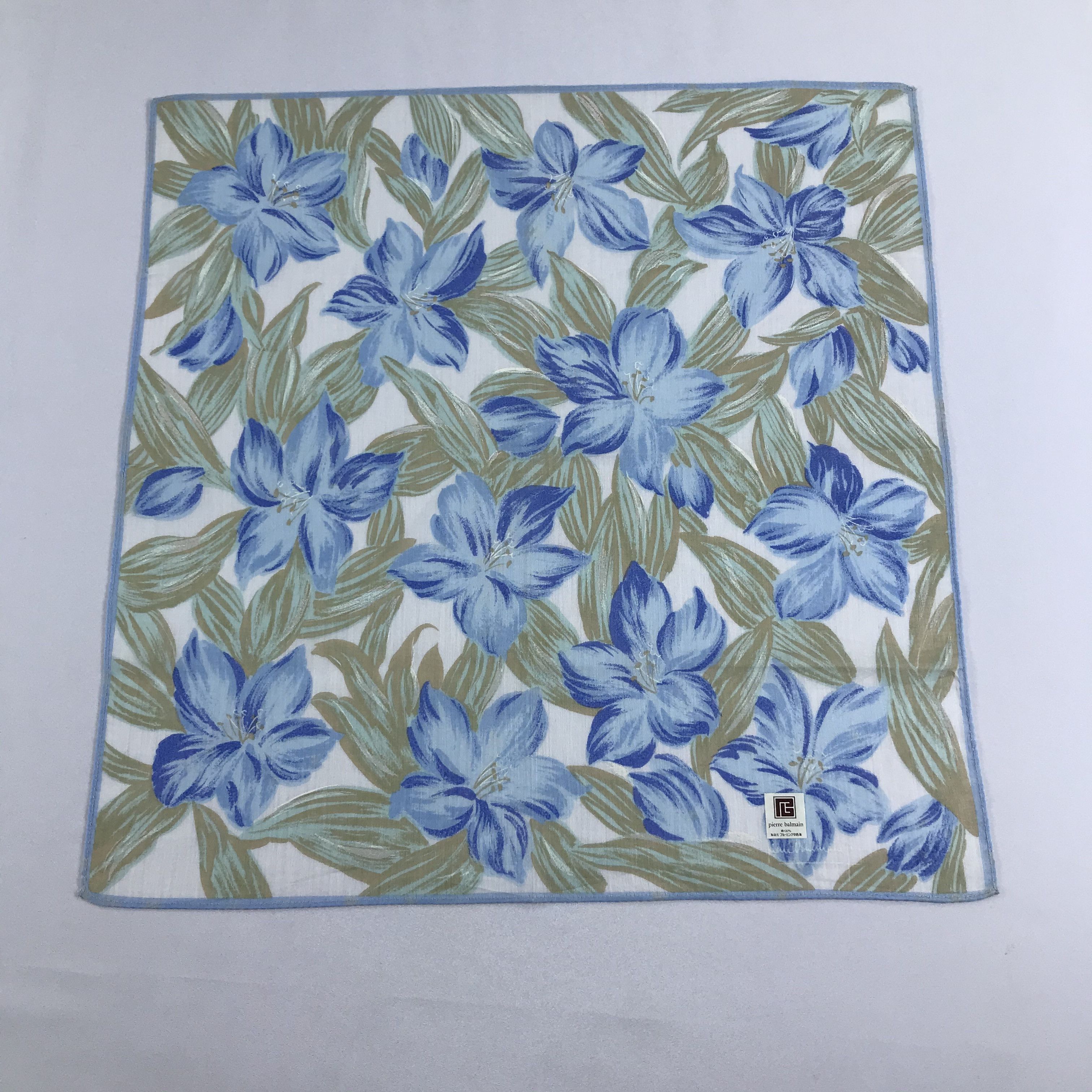 Pierre Balmain Pierre Balmain Handkerchief Neckerchief Bandana H1152 Size ONE SIZE - 1 Thumbnail