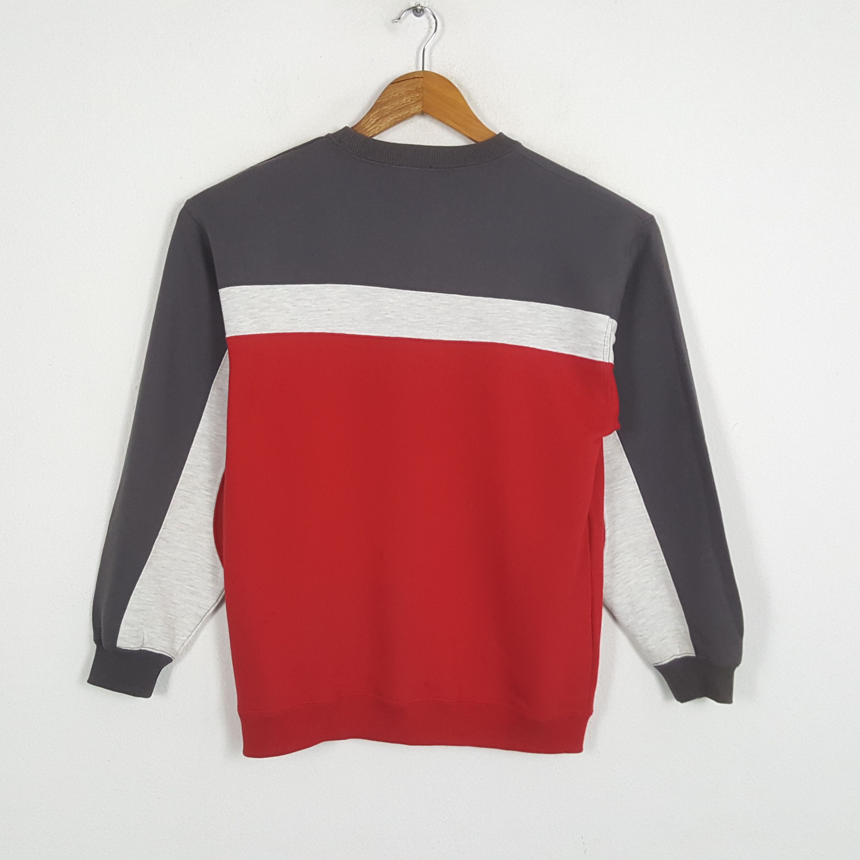 Maui and Sons × Vintage Vintage MAUI AND SONS Surfing Style Streetwear Sweatshirts Size US S / EU 44-46 / 1 - 3 Thumbnail