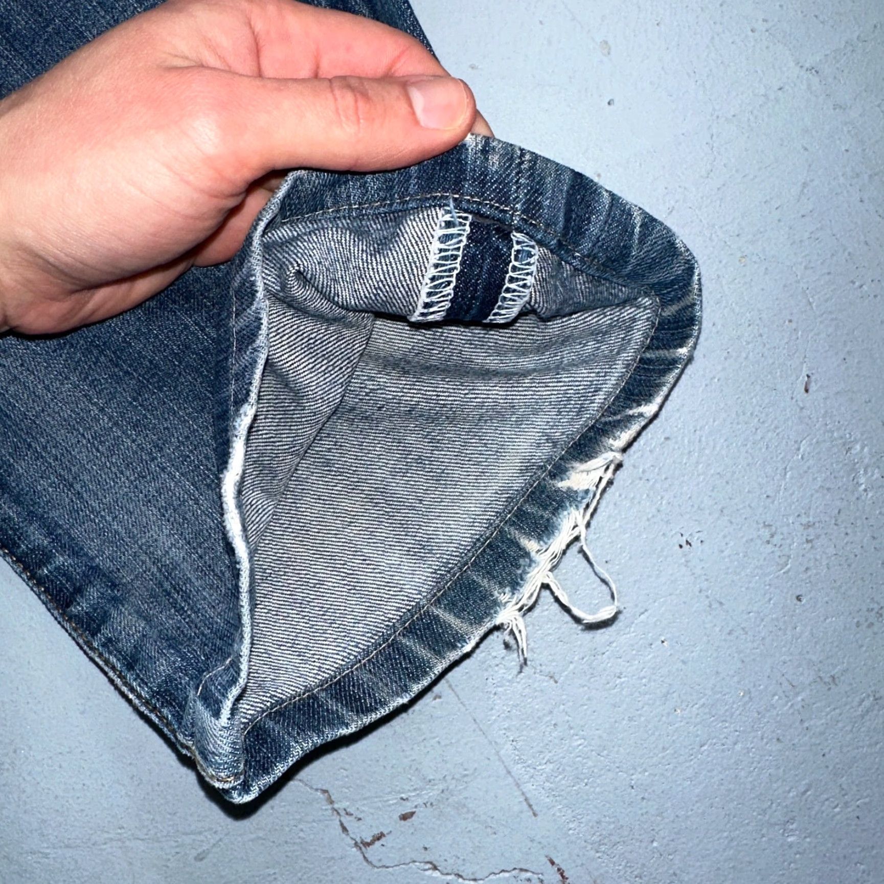 Levi's Levis 501 Vintage Y2K Straight Jeans Blue 34x34 90s Mens Denim Cotton Regular Button Closure Mid Rise 27 Inseam 501 Series Size US 34 / EU 50 - 4 Thumbnail