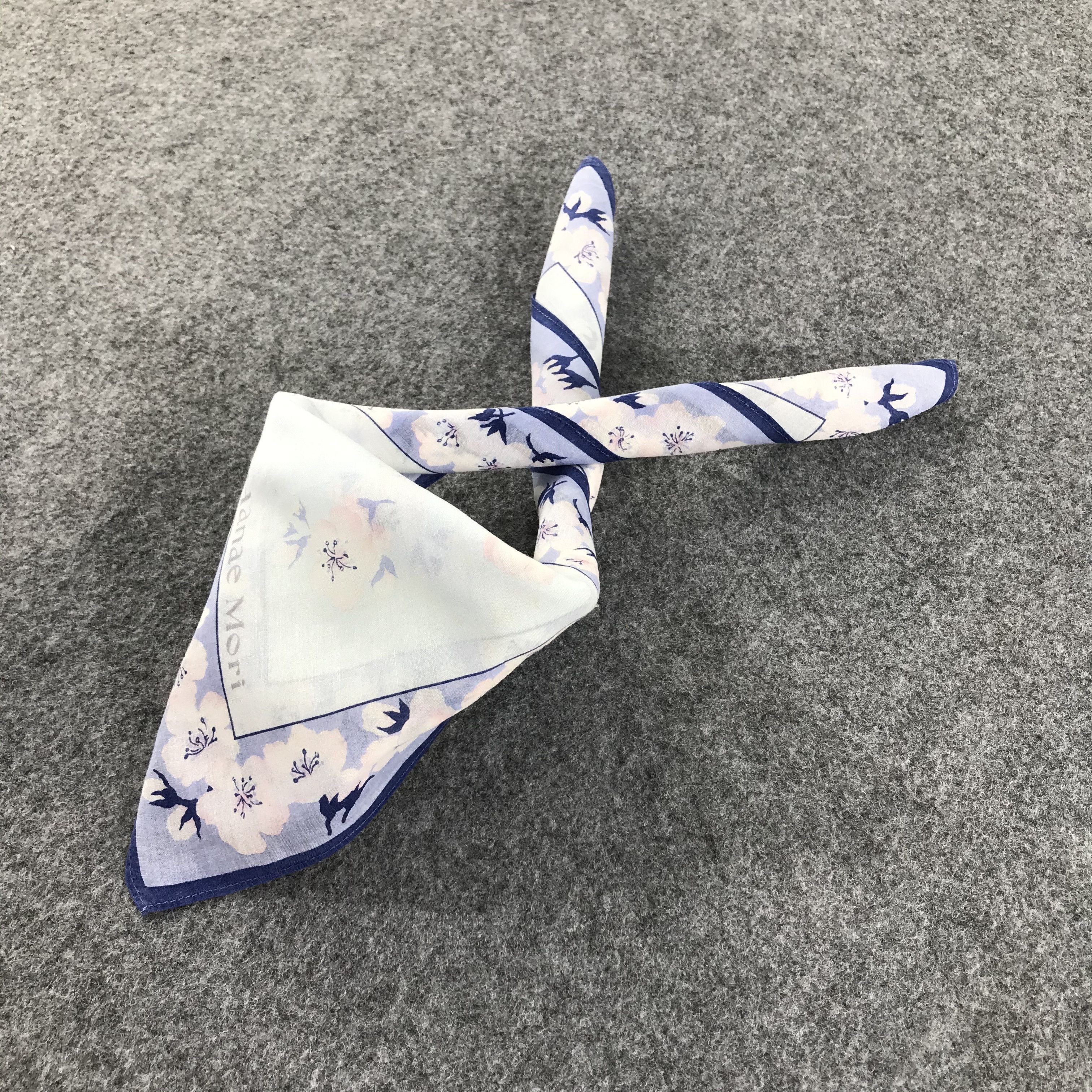 Hanae Mori × Vintage Hanae Mori Handkerchief Neckerchief Bandana H231 Size ONE SIZE - 3 Thumbnail