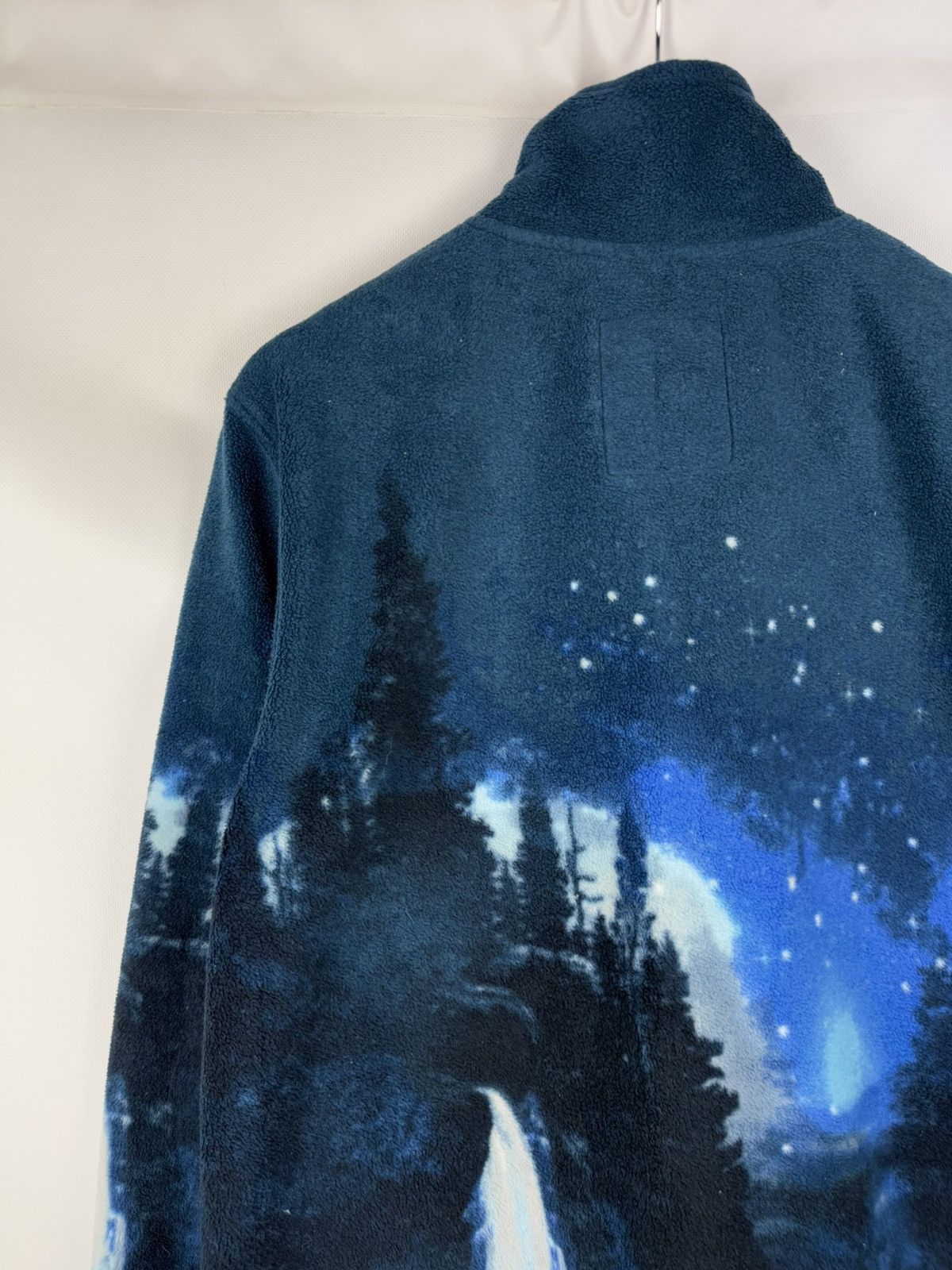 Vintage Vintage Men’s Wolves Patterned Fleece Jacket Size L Size US L / EU 52-54 / 3 - 16 Thumbnail