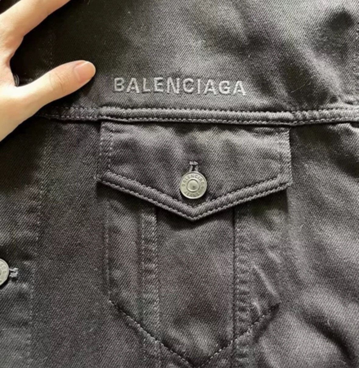 Balenciaga Balenciaga GW denim jacket Size US M / EU 48-50 / 2 - 4 Thumbnail